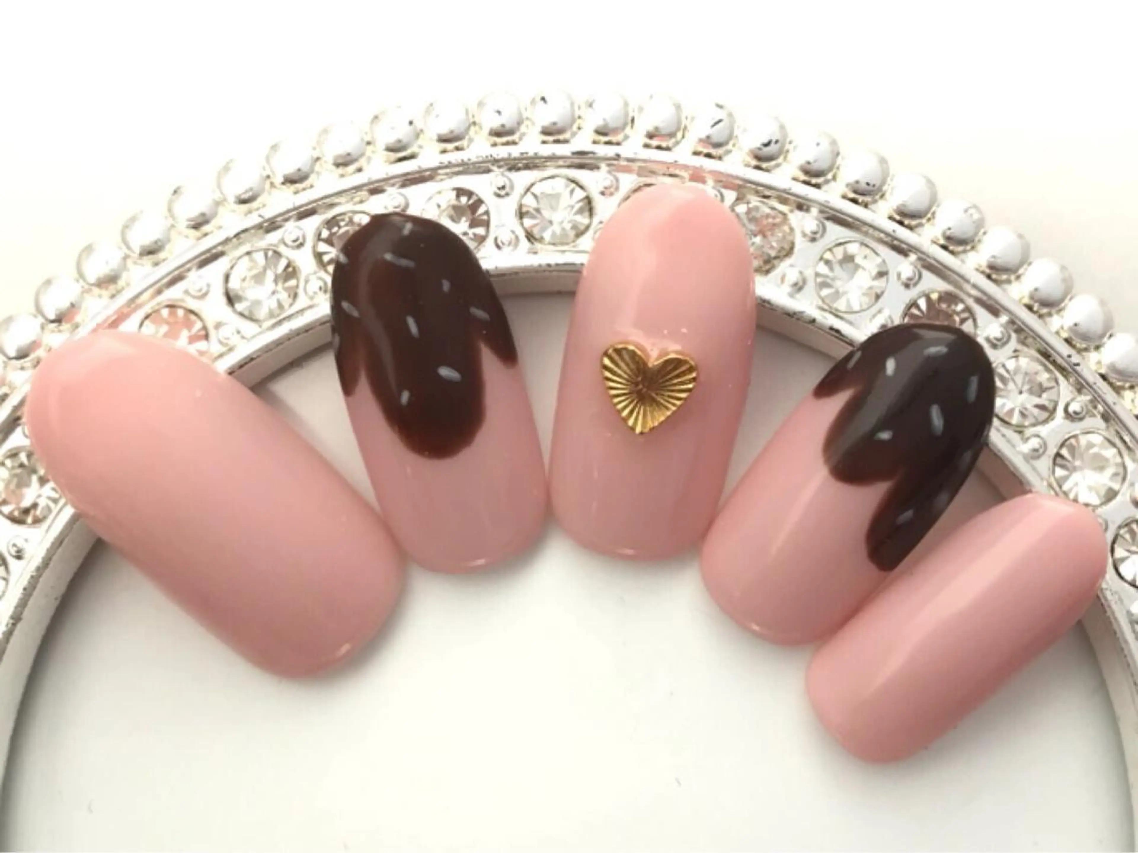 ネイル トップネイリスト Ribbon立川店のネイルデザイン