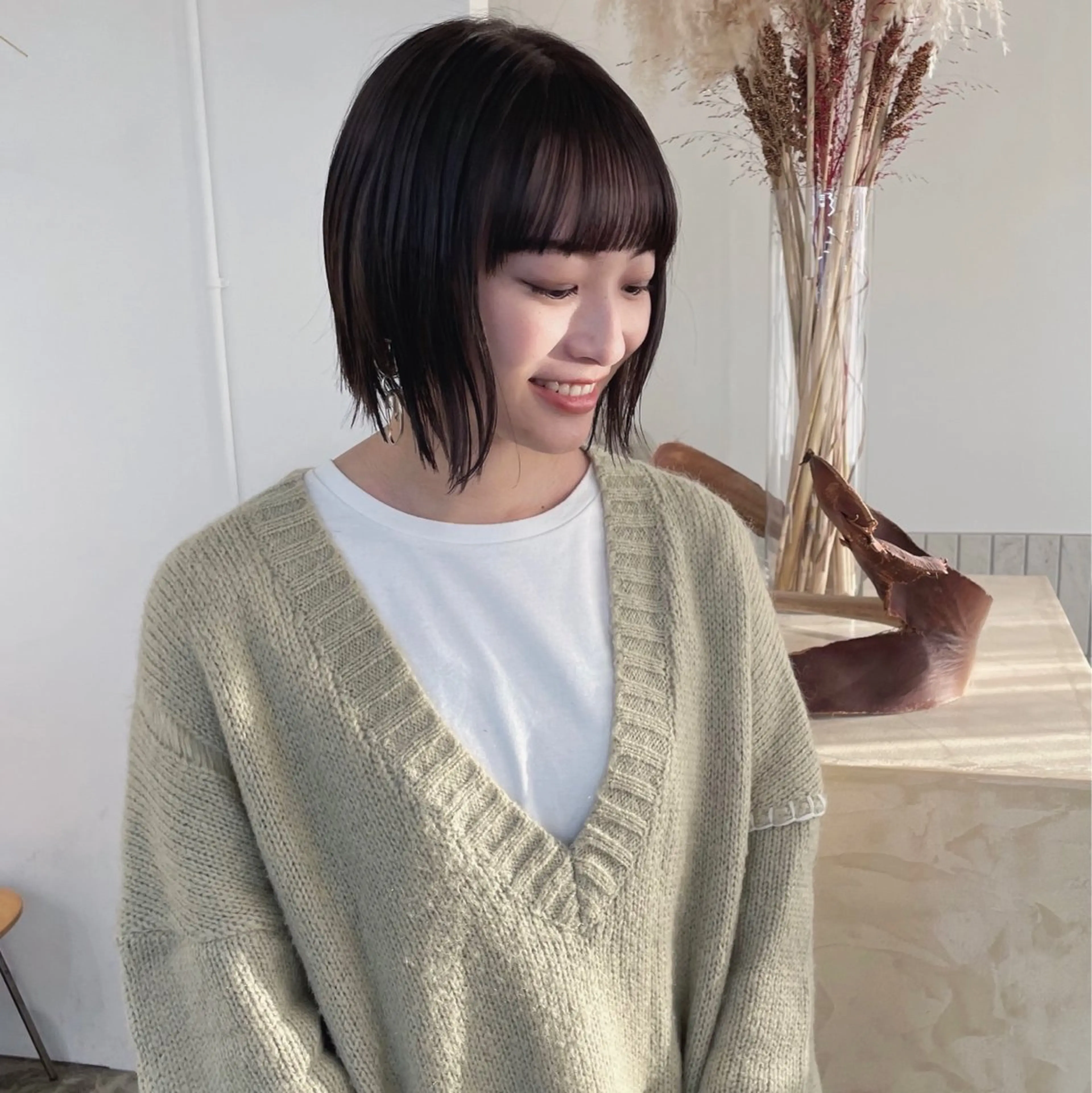 ショート カラー ショートボブ 黒髪 グレージュ ボブ ショートヘア Belle BIANCA所属・スギヤマ ショウゴのヘアスタイル