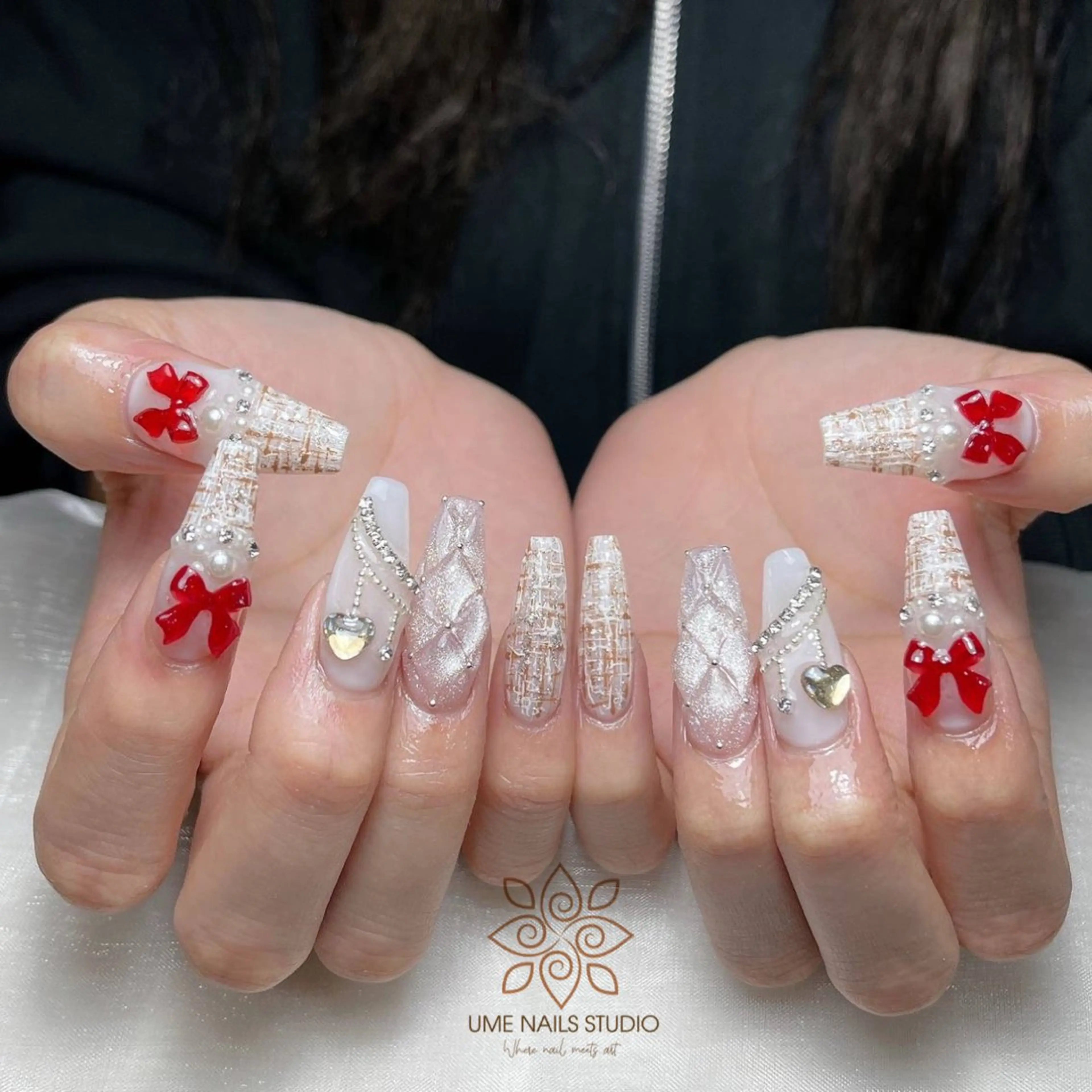 ネイル チークネイル クリアネイル ガーリー キラキラネイル 韓国ネイル Ume Nail Studioのネイルデザイン