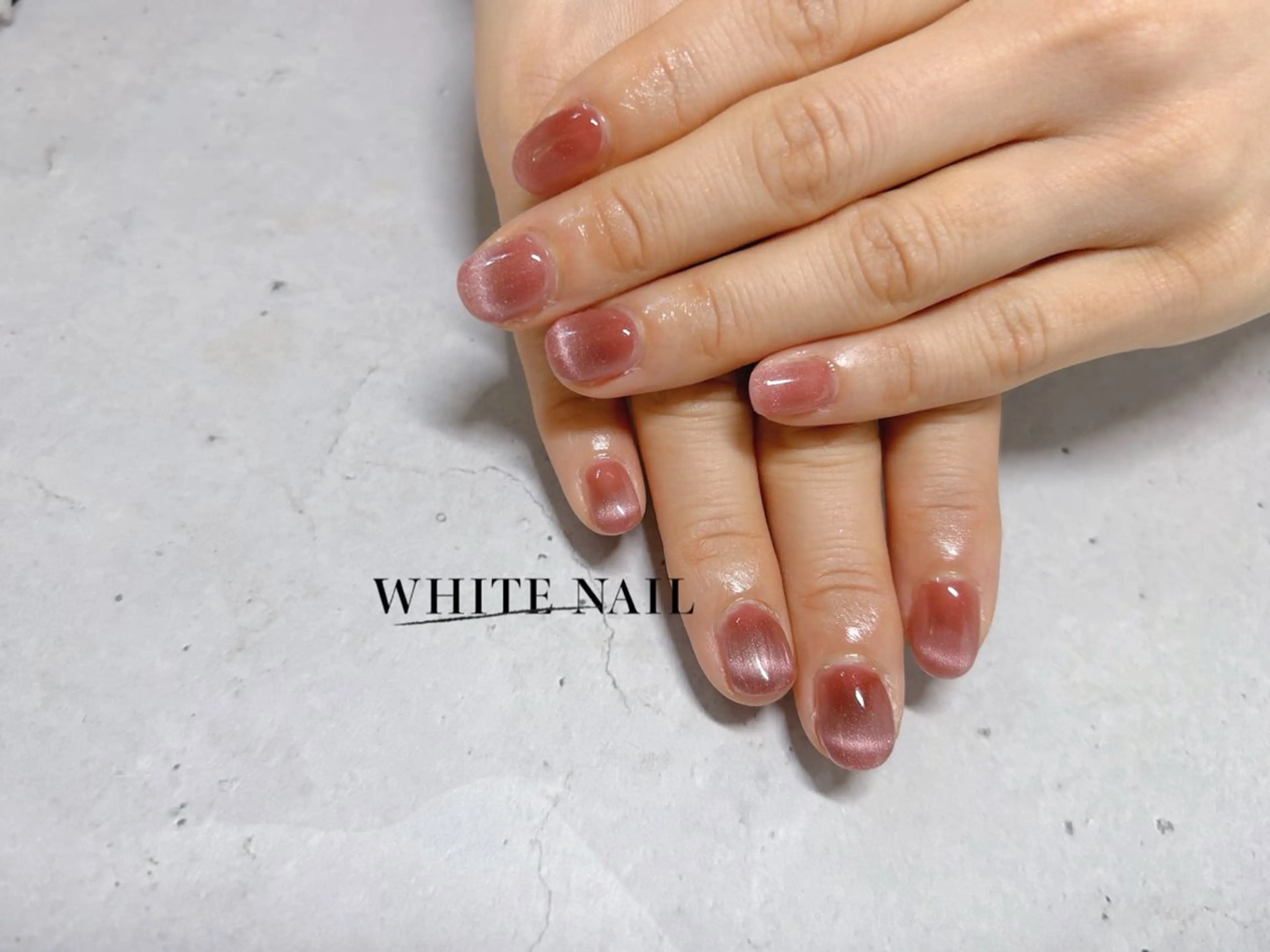 ネイル フレンチネイル マグネットネイル マグネットフレンチ ハンドネイル WHITE NAIL ホワイトネイルのネイルデザイン