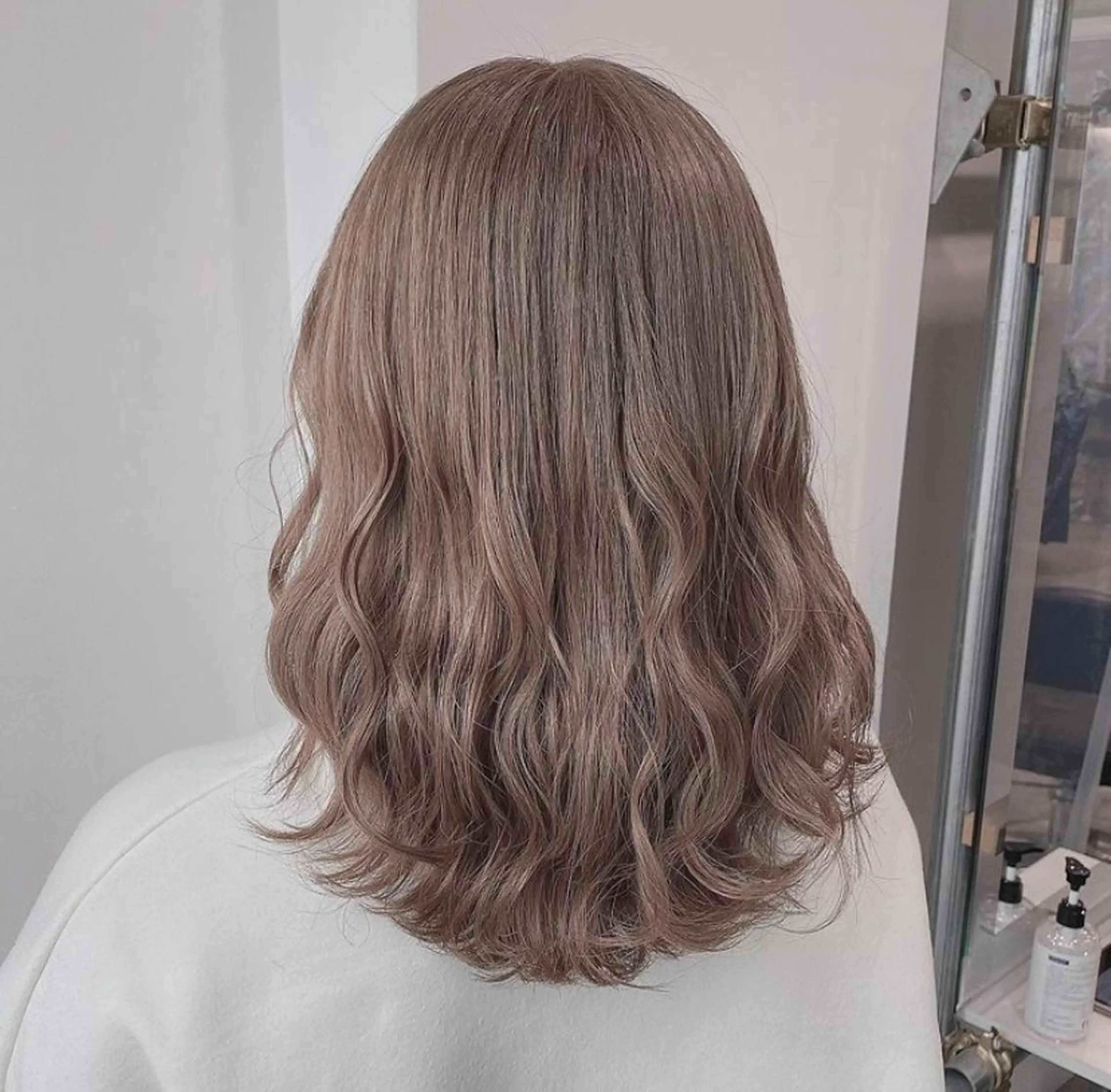 セミロング カラー 🧸艶々韓国ヘア 🧁mizunaのヘアスタイル