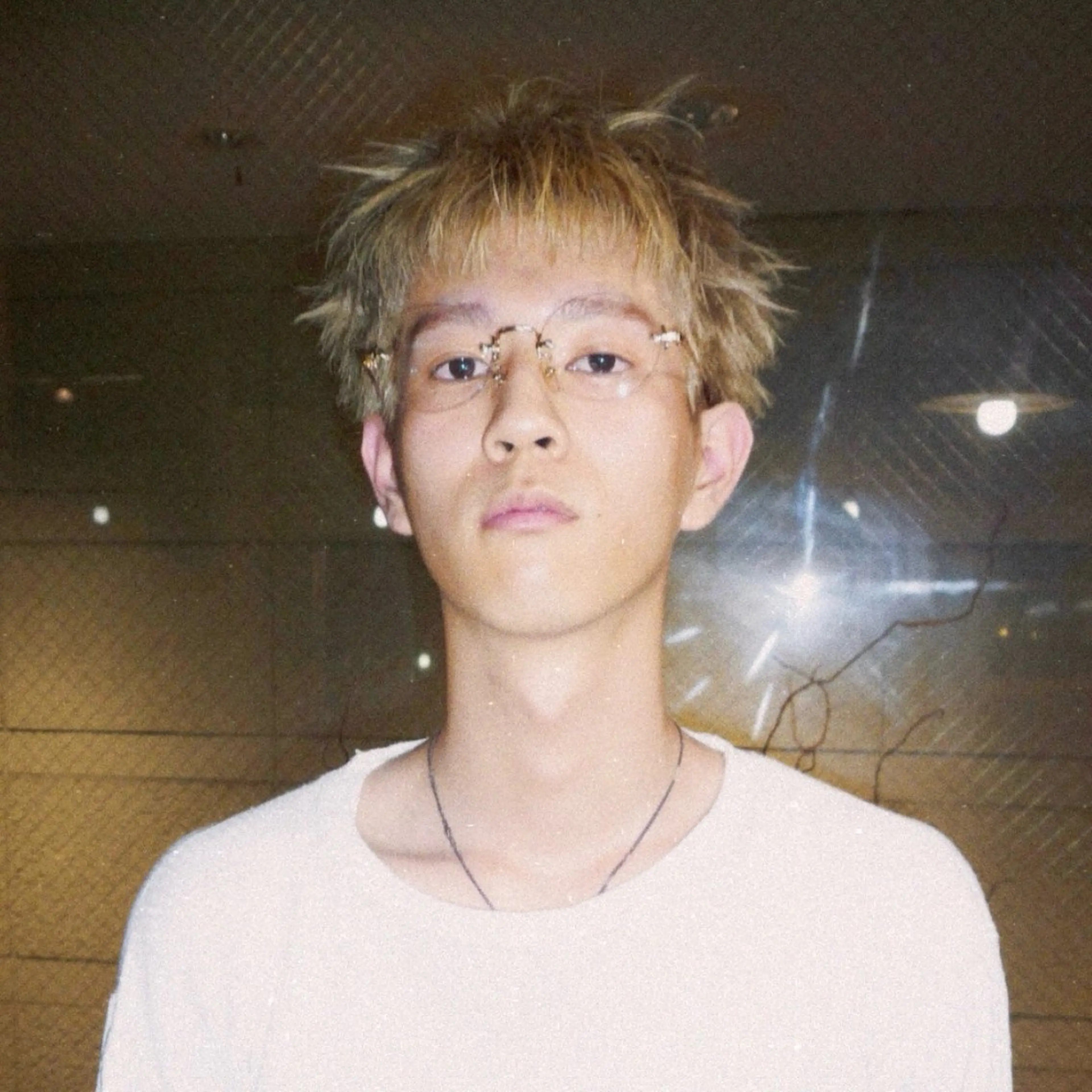 ショート カラー メンズ メンズブリーチ ブリーチ 心斎橋/ハイトーン/ レイヤーカットのヘアスタイル