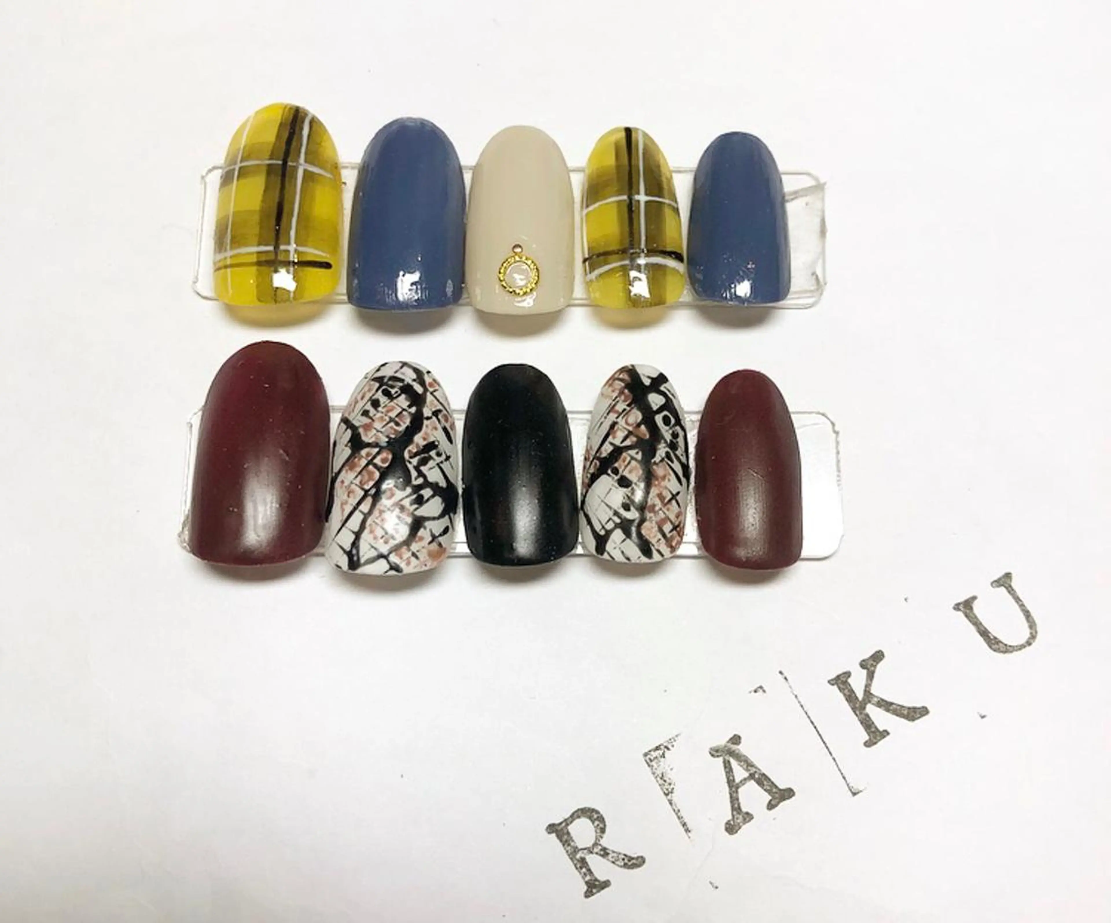 ネイル 駒月 明日香の眉毛・アイブロウイメージ