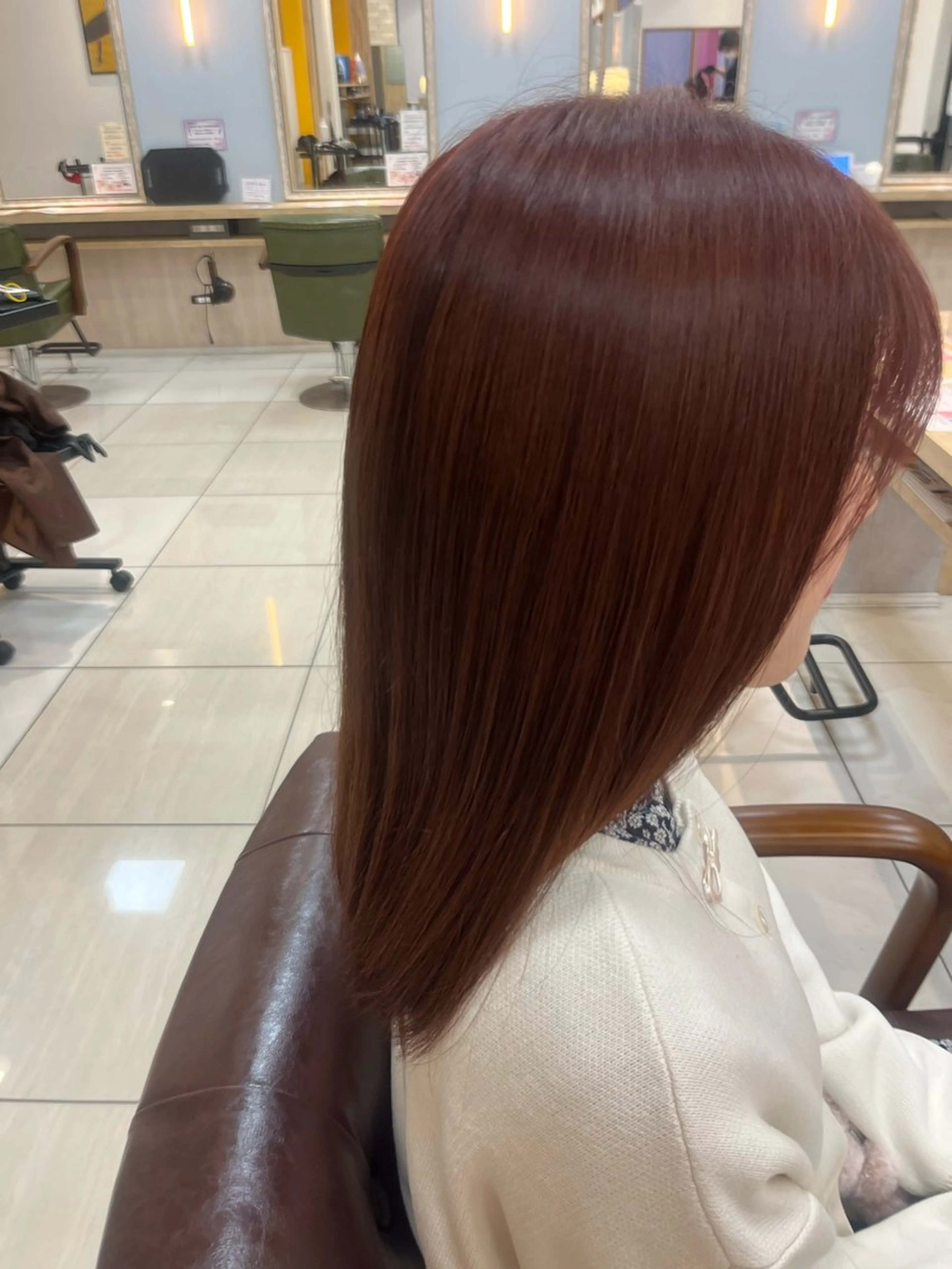 セミロング カラー ブリーチ ブリーチなしカラー ピンクカラー トリートメント ヘアカラー トリートメント 温水 愛華のヘアスタイル