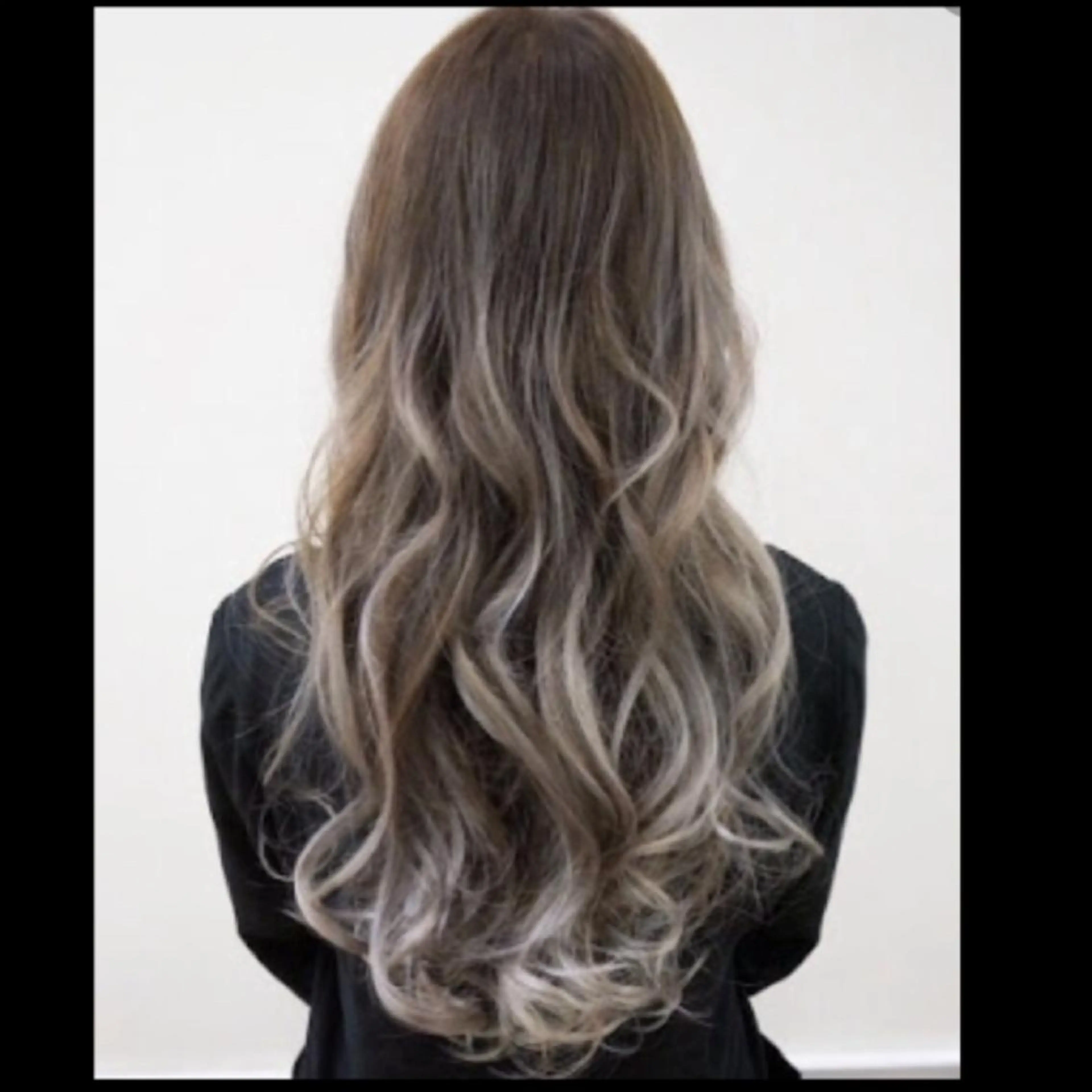 ミディアム セミロング ロング カラー アッシュ ブリーチ グラデーションカラー ハイライトカラー ハイライト ケア剤オタク×海外 ヘア長谷川裕起のヘアスタイル