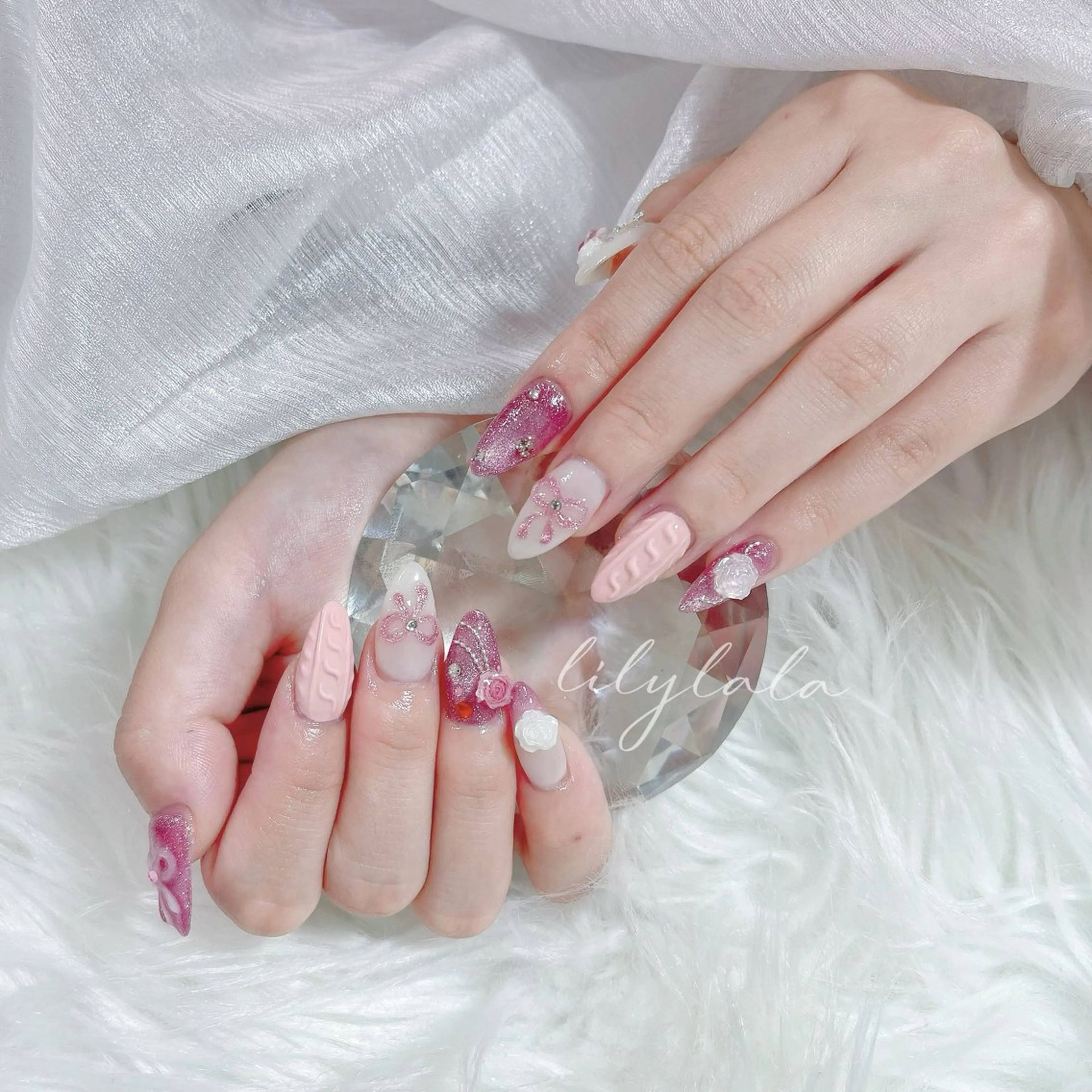 ネイル アートネイル キラキラネイル ラメ(グリッター) マグネットネイル ニュアンスネイル ハンドネイル Kitty Nailのネイルデザイン