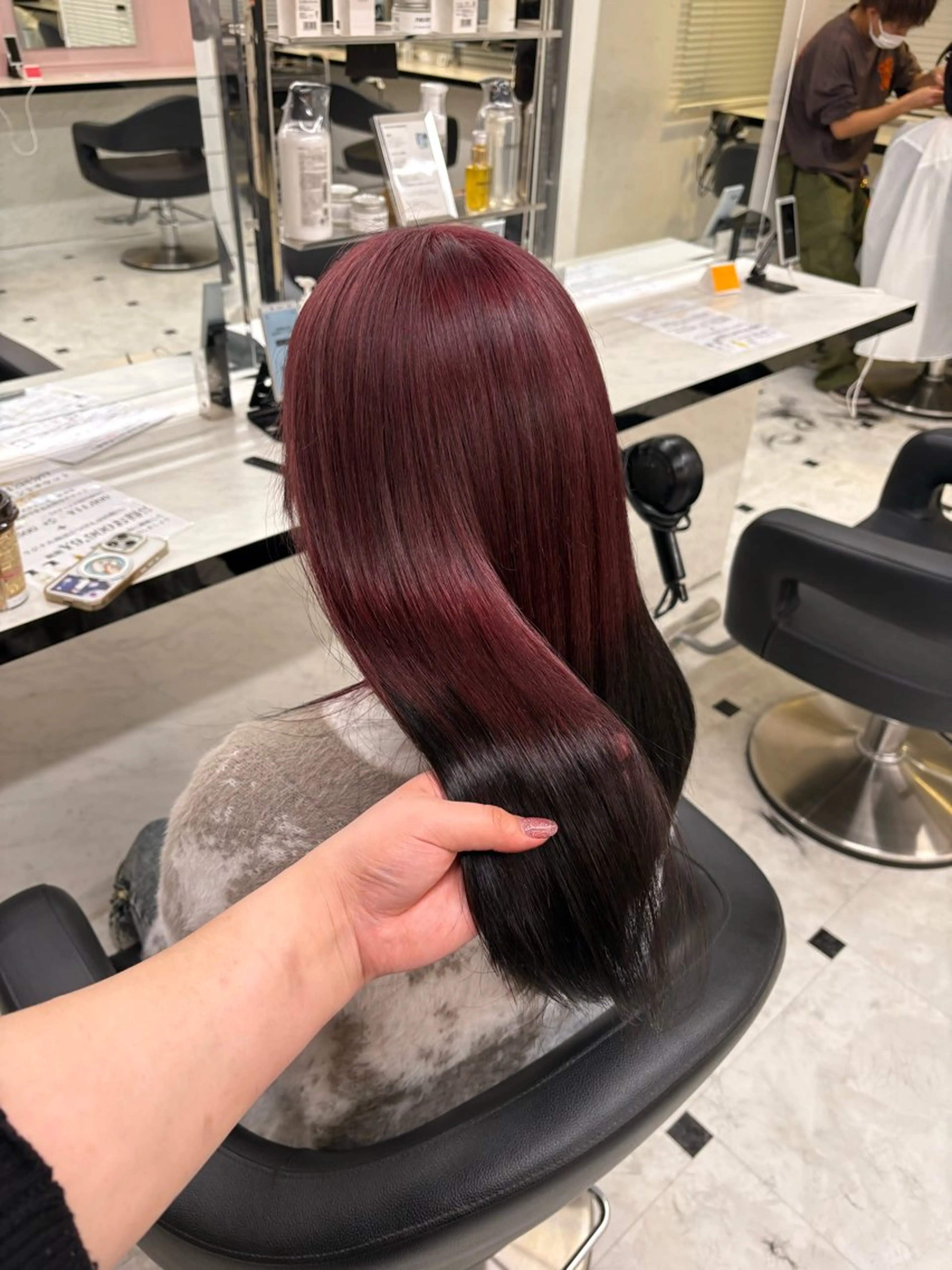 ロング カラー ヘアカラー トリートメント 透明感ベージュカラー 🪞上野🪞AIのヘアスタイル