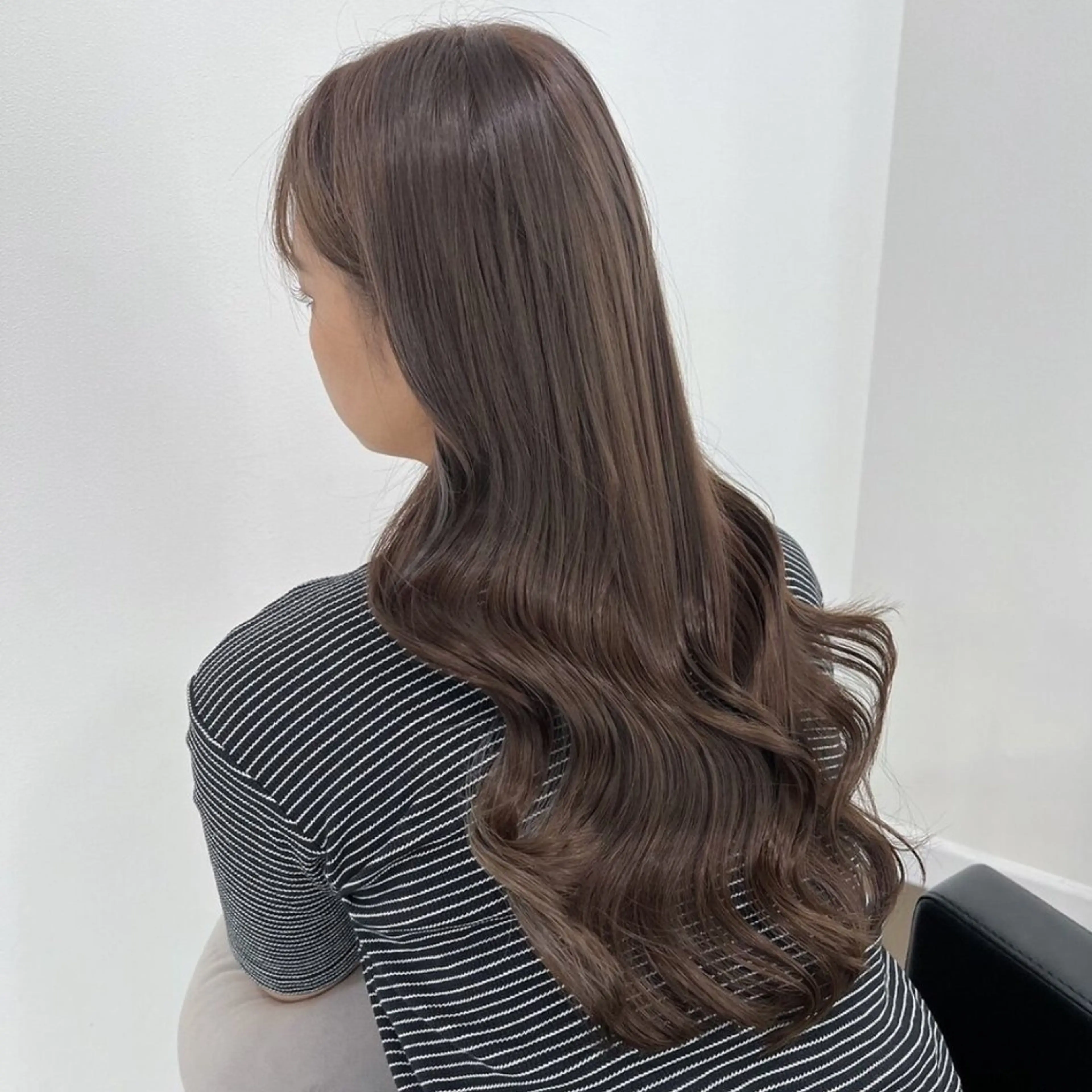 𓊆 圧倒的透明感🫧 𓊇ブリーチなしダブルカラー+似合せカット🩶の写真