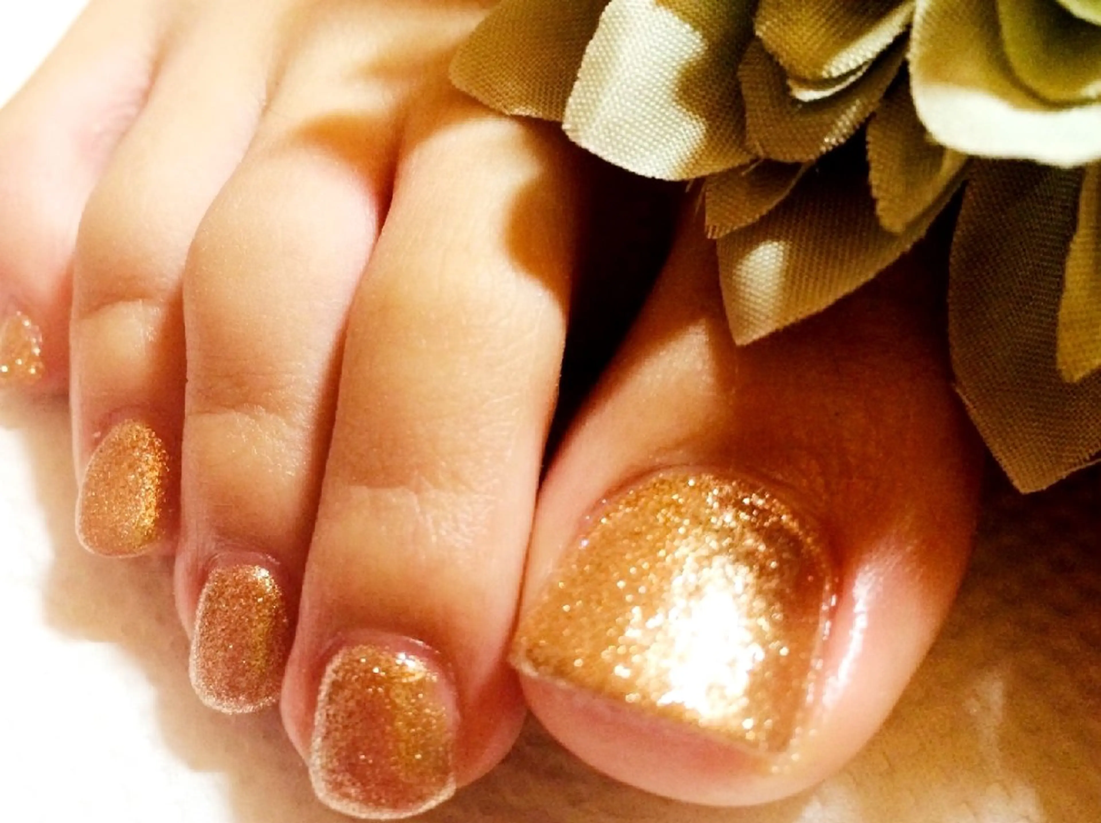 ネイル フットネイル ゴールド コパン Copainのマツエク・マツパデザイン