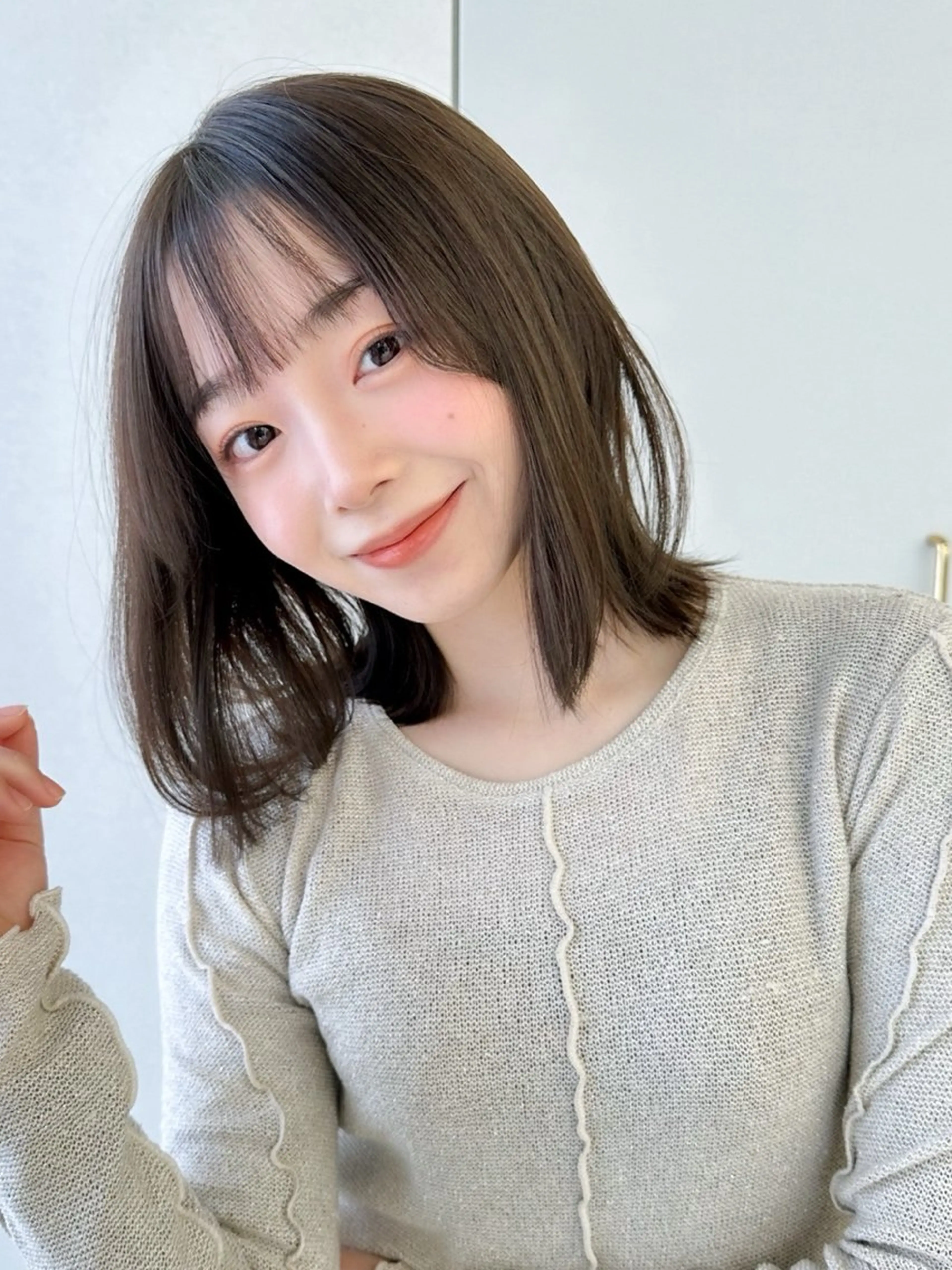 ミディアム ミディアムレイヤー レイヤーカット yume. COA GINZAのヘアスタイル