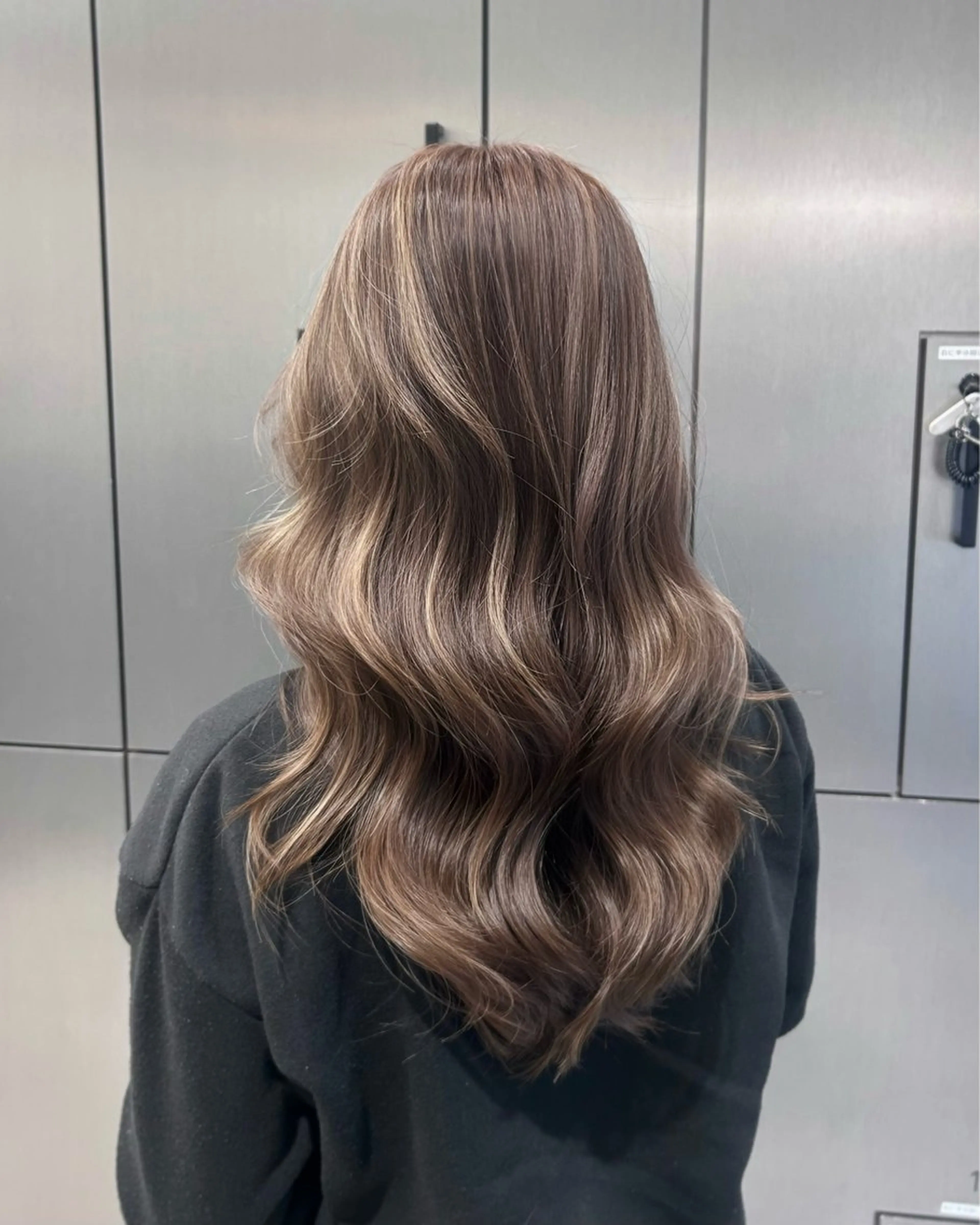 ロング 外国人風カラー ハイライト カット ヘアカラー 大人レイヤー/艶美髪 🇺🇸TOMONAのヘアスタイル