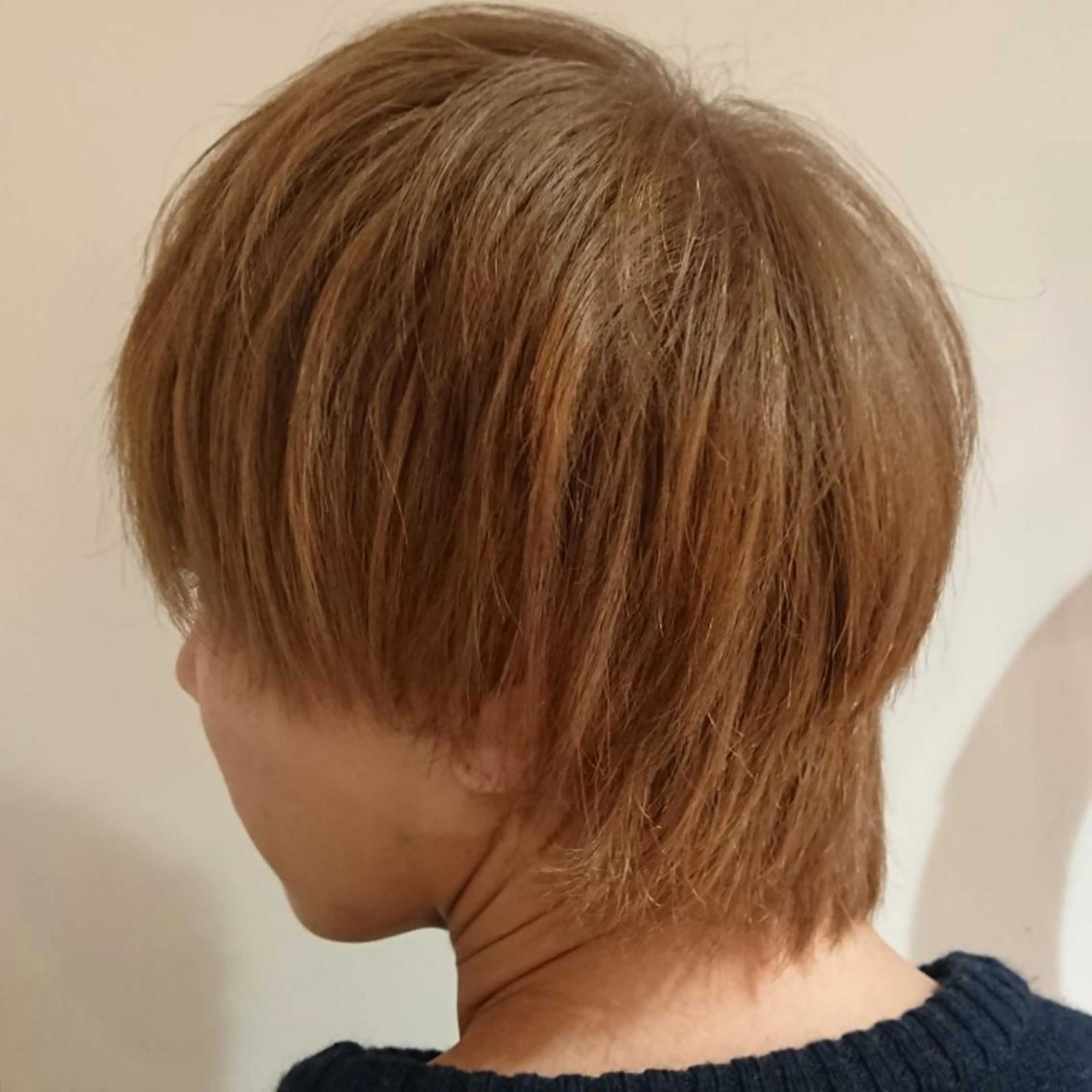 メンズ ヘアカラー ブリーチ/ヘアケア/ 艶髪/イギチハルのヘアスタイル