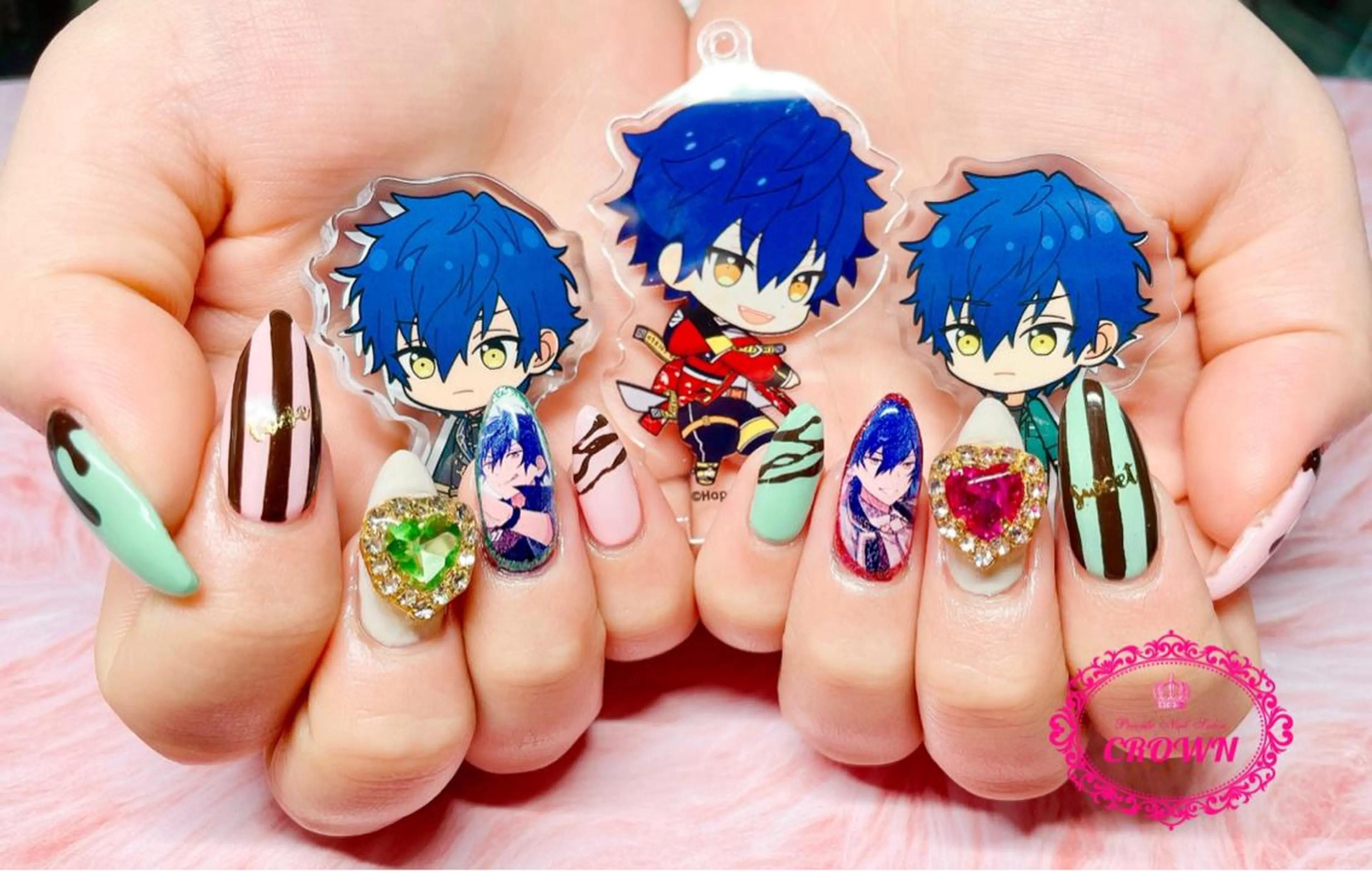 ネイル CROWN プライベートサロンのネイルデザイン
