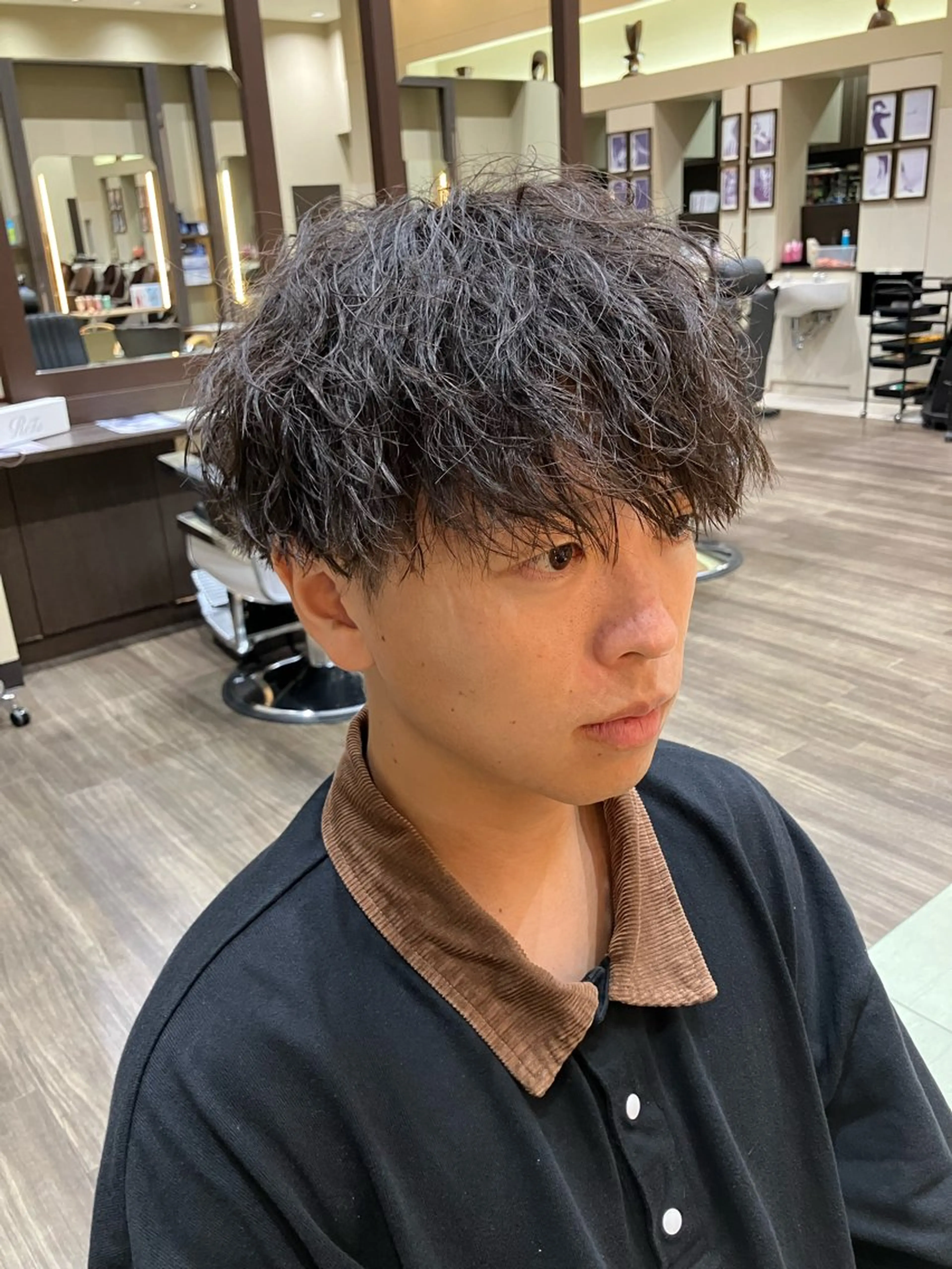 ショート パーマ メンズ マッシュ メンズパーマ 吉田 健吏のヘアスタイル