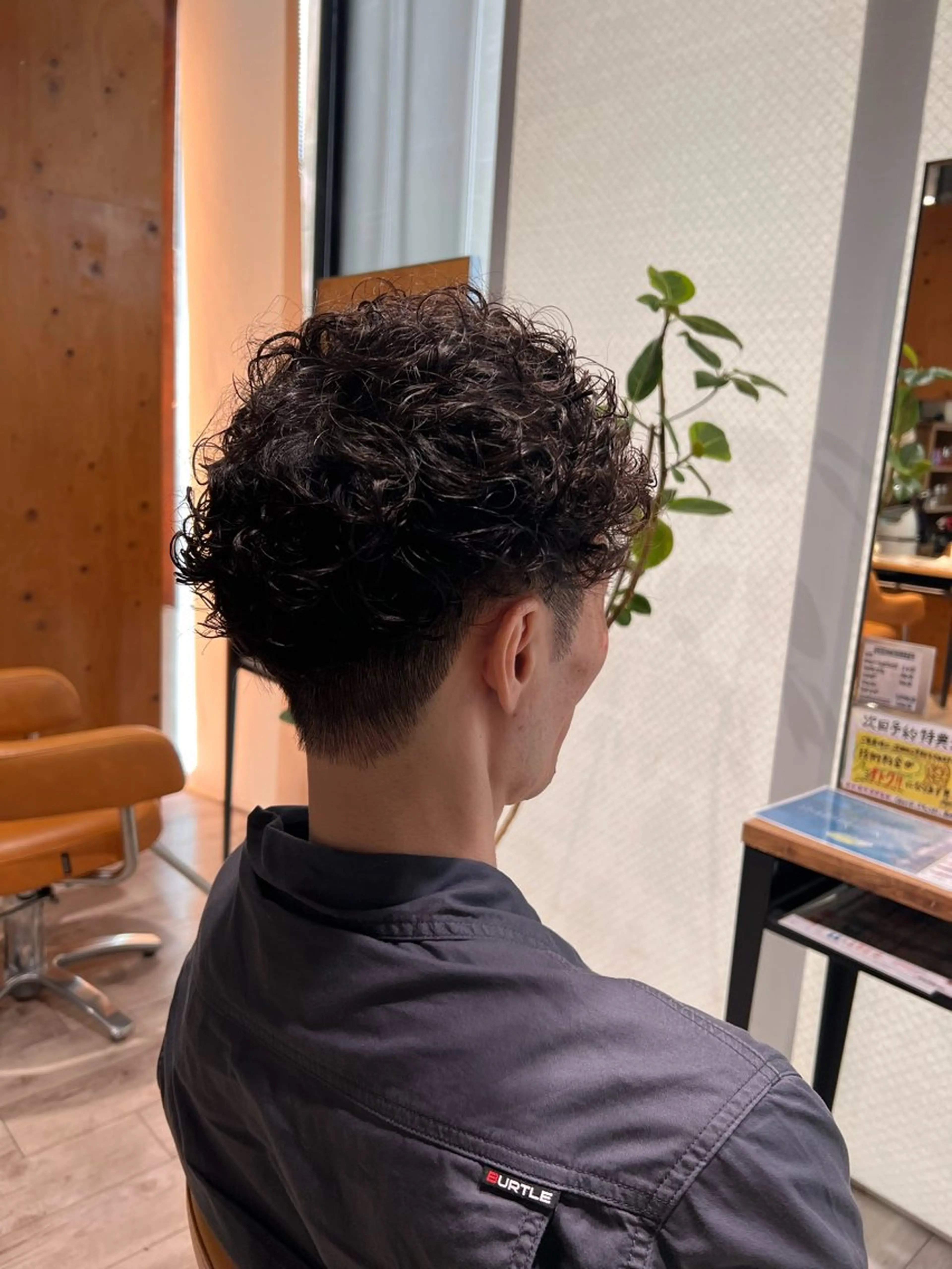 𖤐 ̖́-メンズメニュー𖤐 ̖́-カット+ツイストスパイラルパーマ🧑🏻🦱🌀の写真