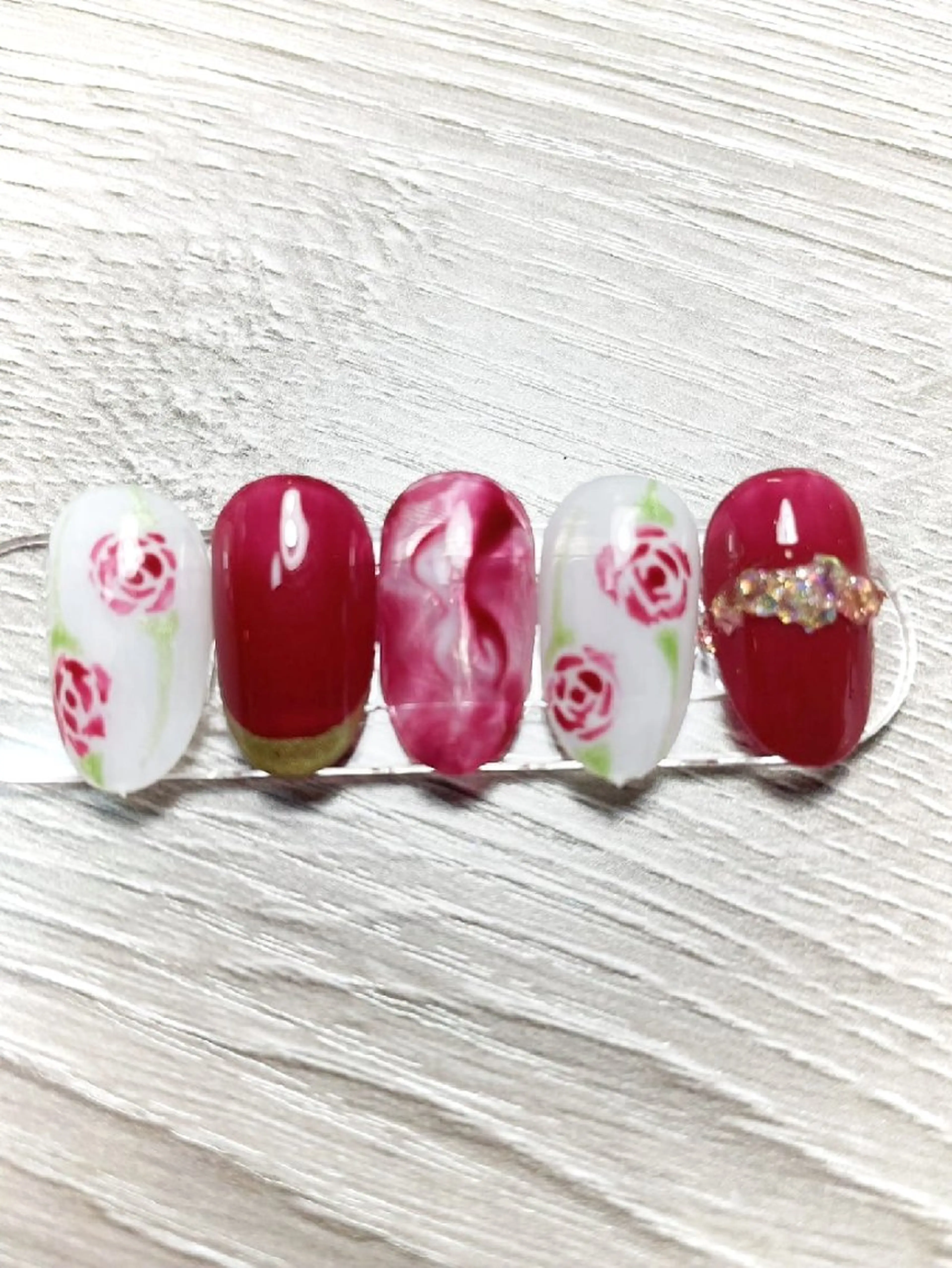 ネイル フットネイル JULIE NAILのネイルデザイン