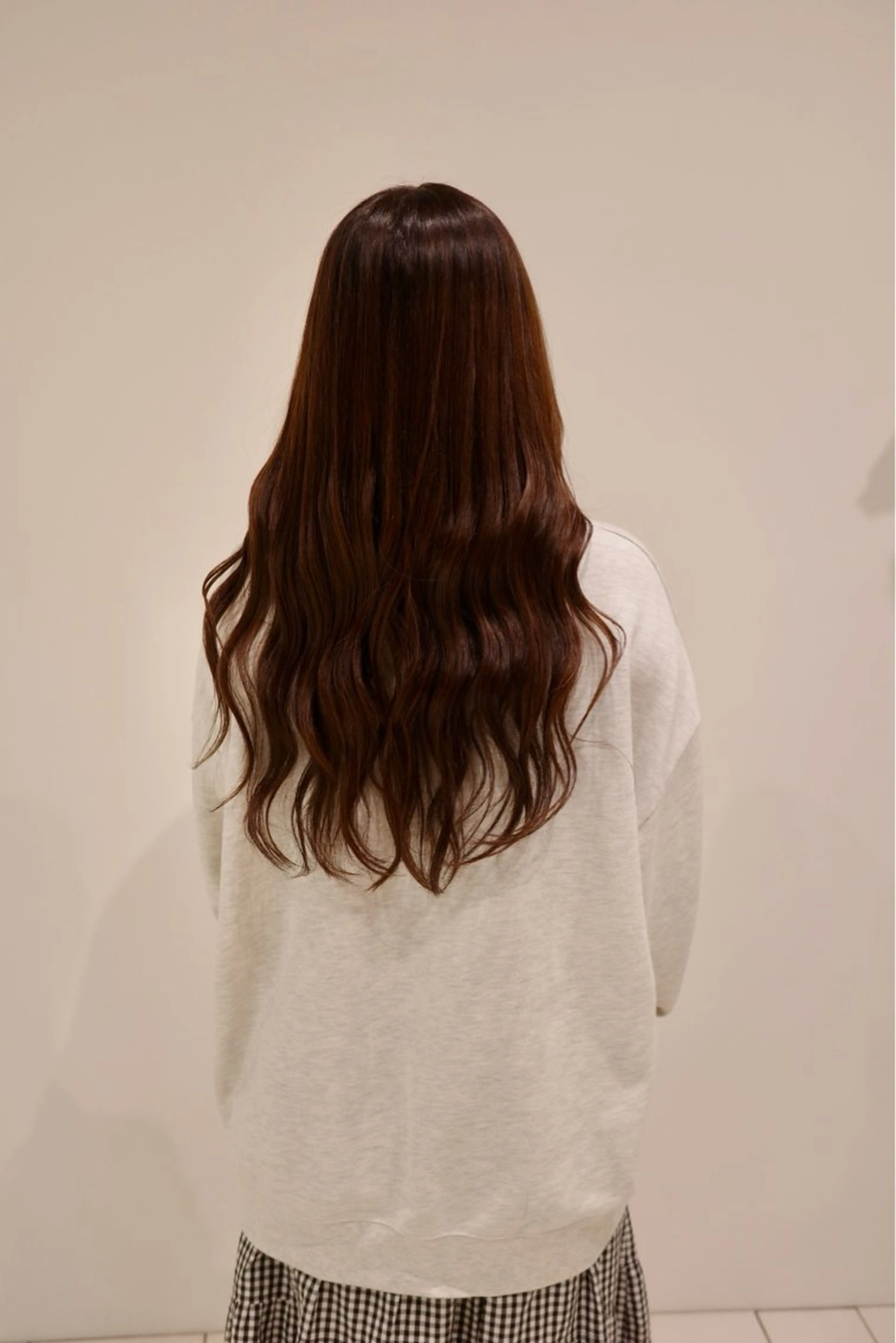 ロング カラー ヘアカラー (h)wim momoのヘアスタイル