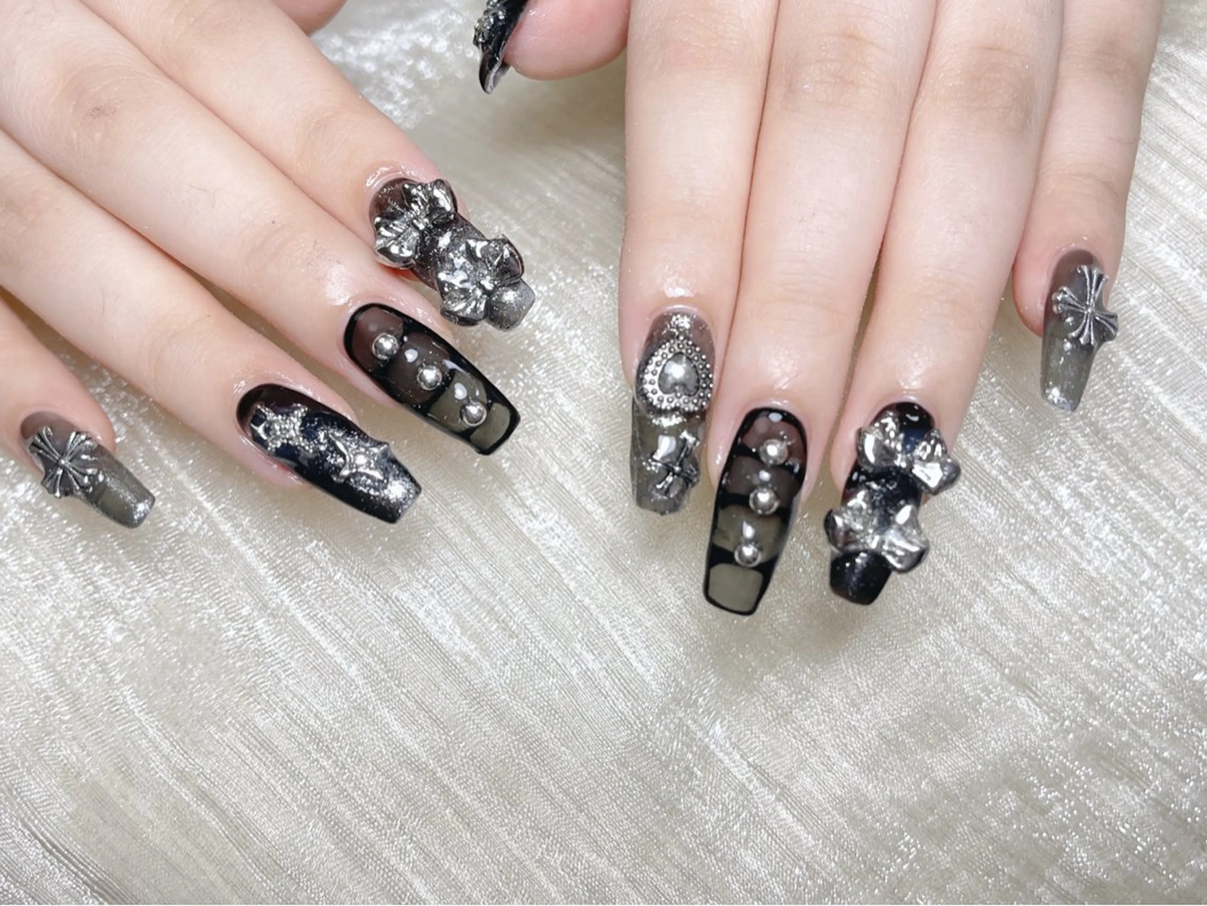 ネイル ハンドネイル 🎀ネイルサロン エクラYUI🎀のネイルデザイン