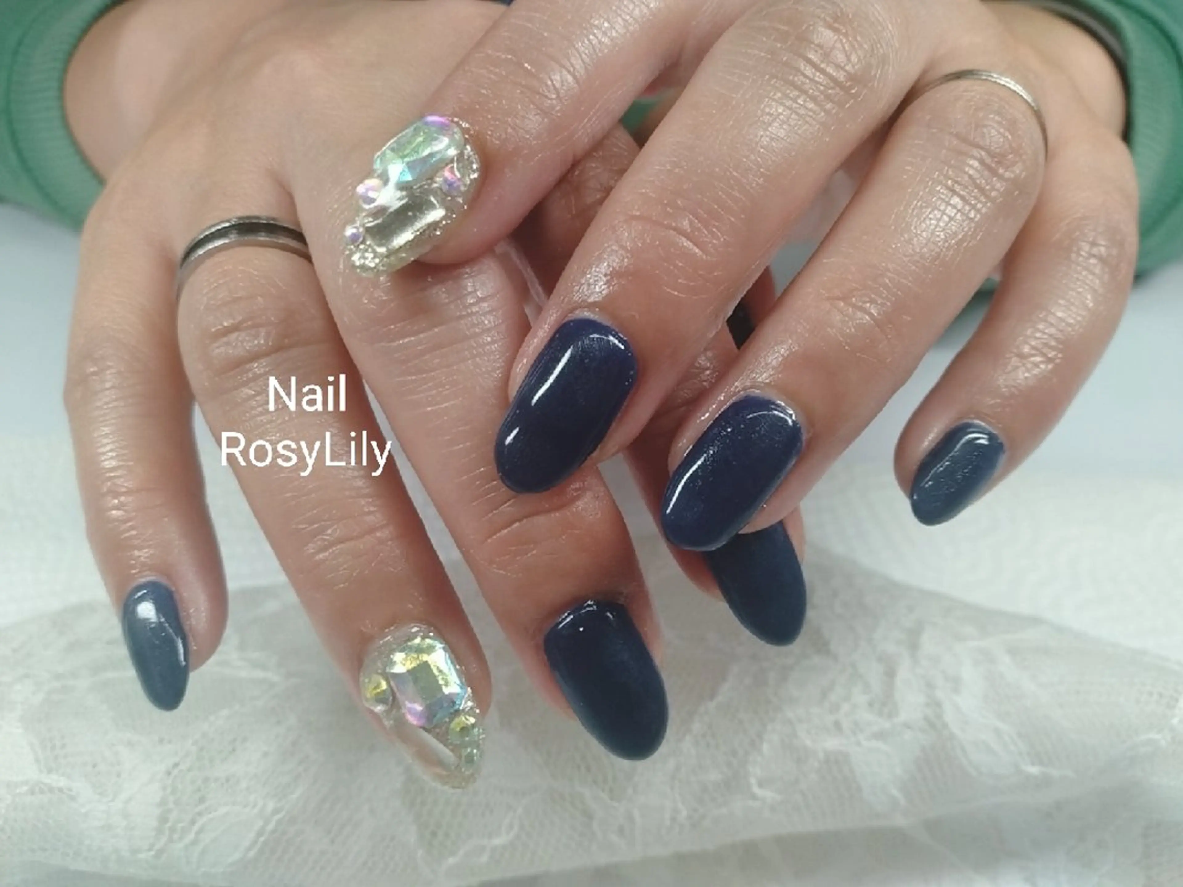 ネイル ストーンネイル プライベートサロン Rosy Lilyのネイルデザイン