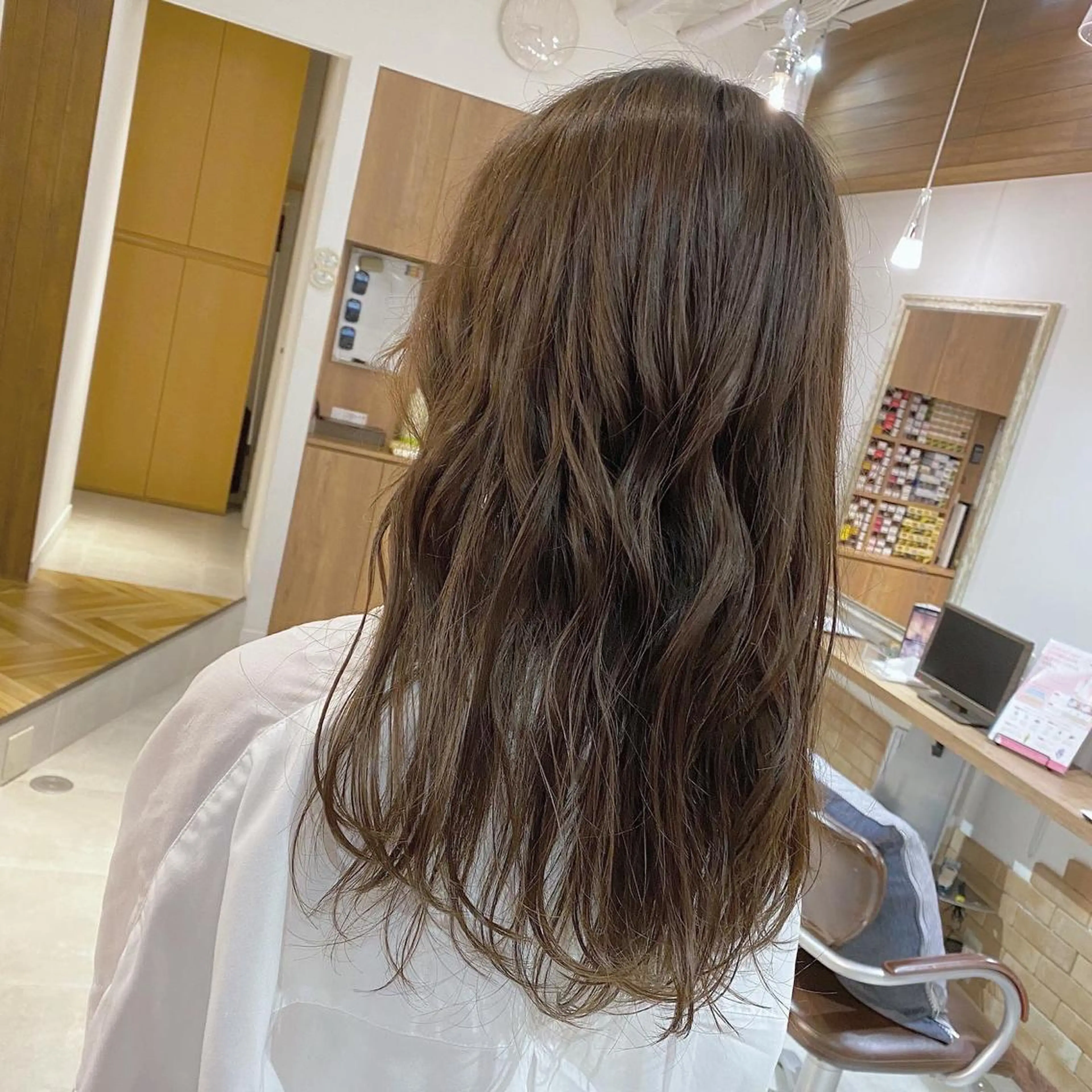 セミロング ヘアアレンジ レイヤーカット ローレイヤー 髪質改善特化 安東駿介のヘアスタイル