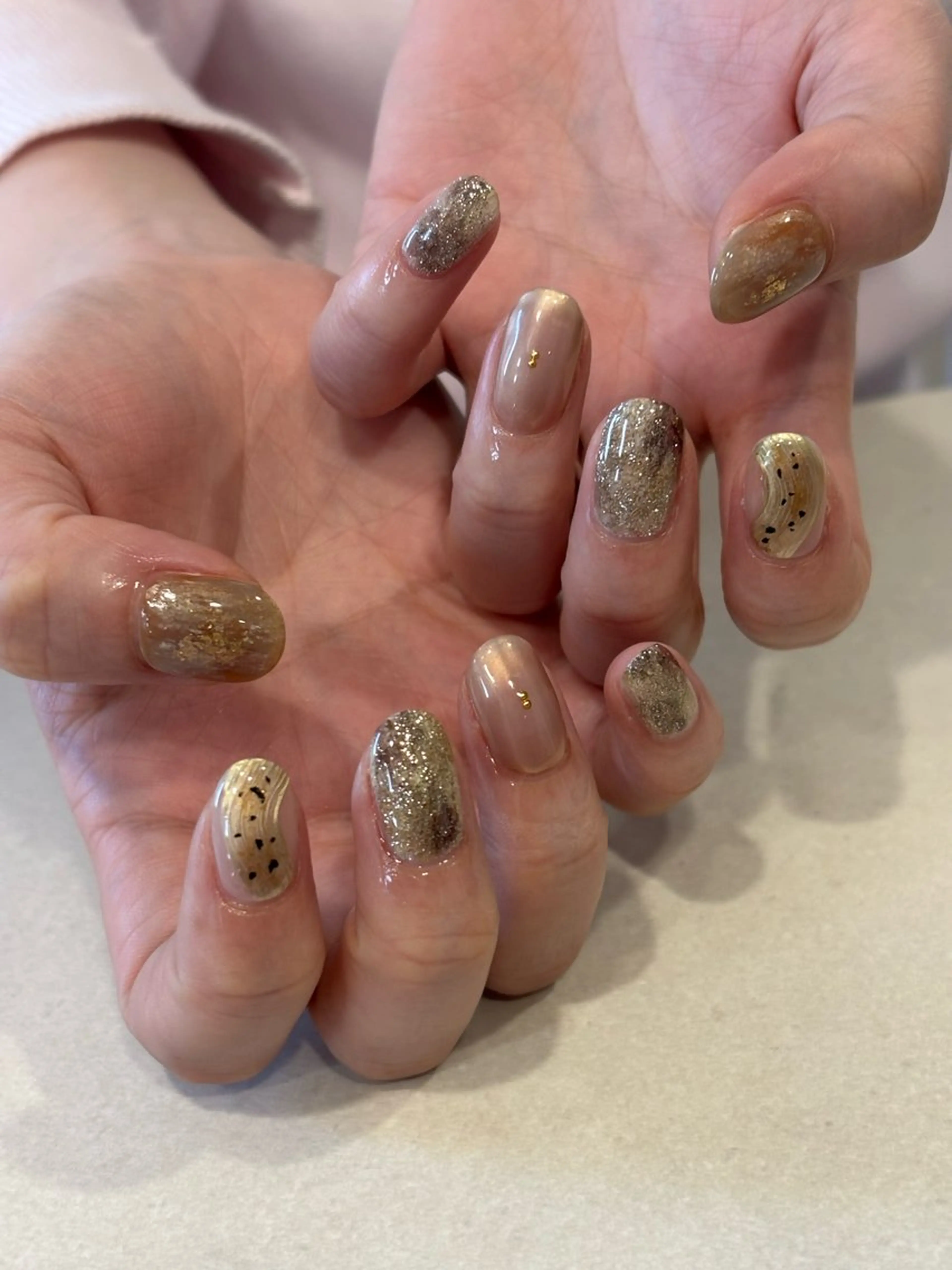 ネイル ブラウン ニュアンスネイル ハンドネイル iconail 下北沢 NONのネイルデザイン