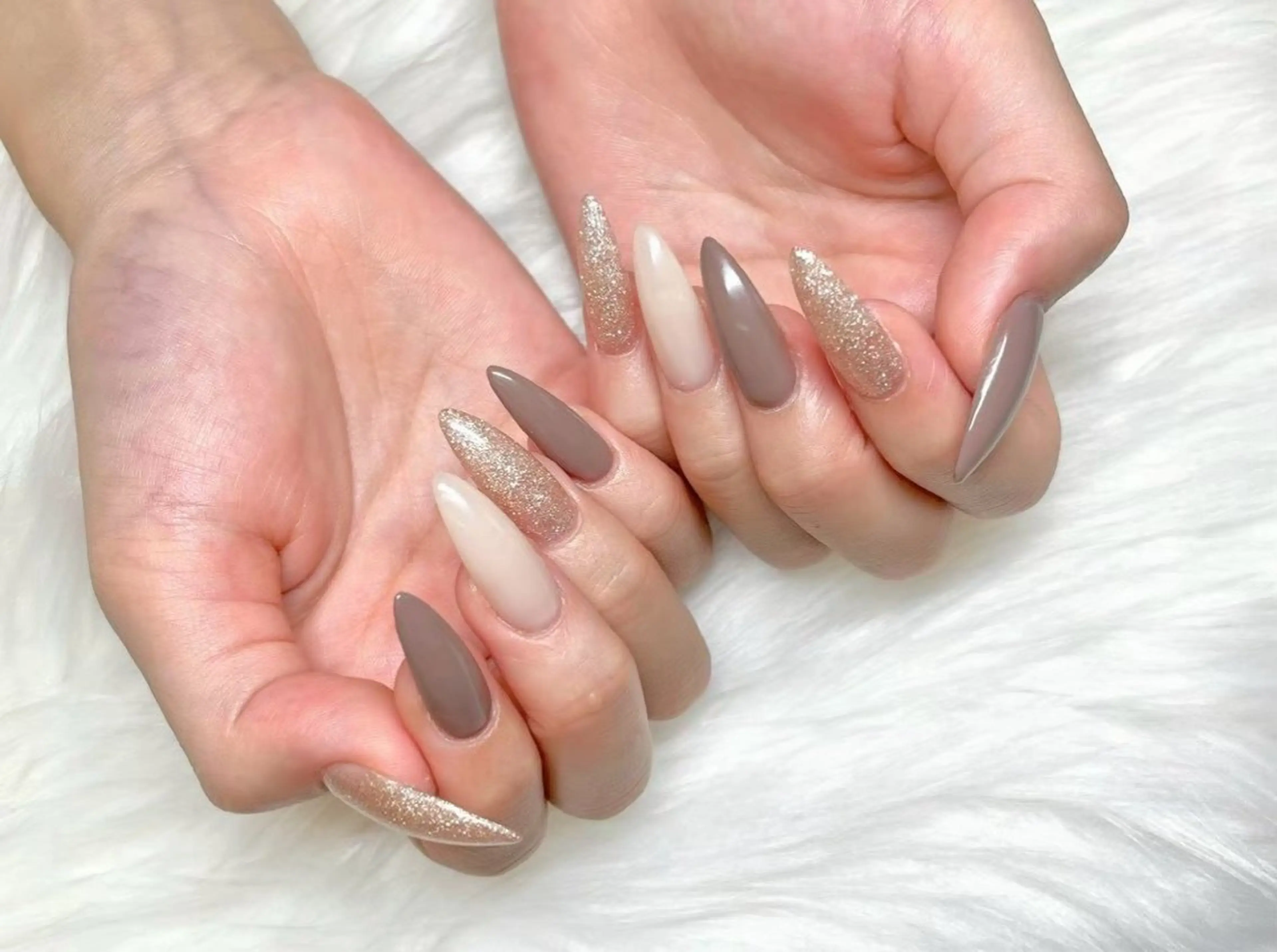 ハンド💅チップ長さ出し10本➕ワンカラー／ラメグラ オフあり🌷（フラッシュorマグネット変更🉑 +550円🫧）の写真