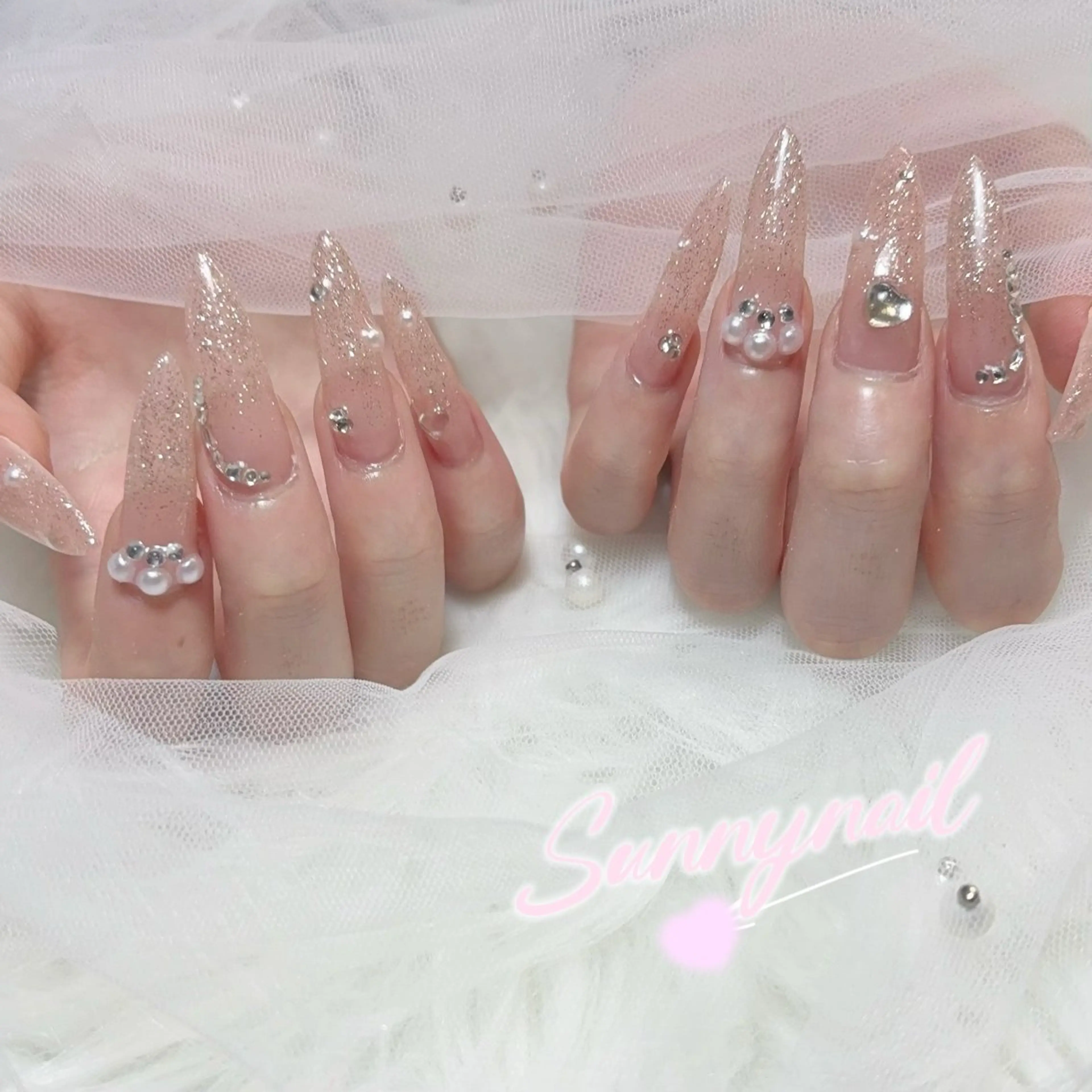 ネイル フットネイル ジェルネイル ガーリー キラキラネイル 韓国ネイル ハンドネイル ハンドケア sunnynail 小桃のネイルデザイン