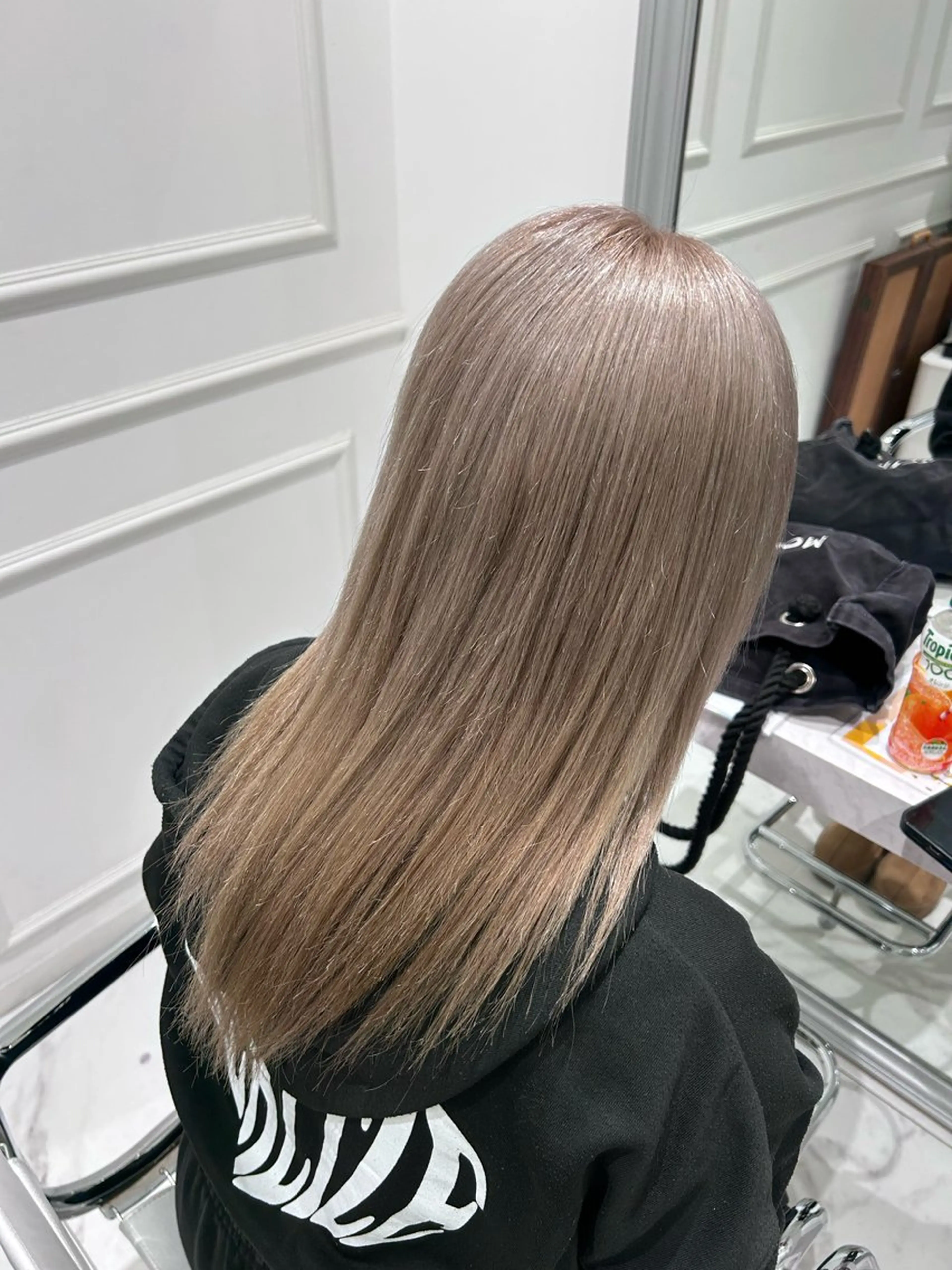 セミロング カラー 越智 彩心のヘアスタイル