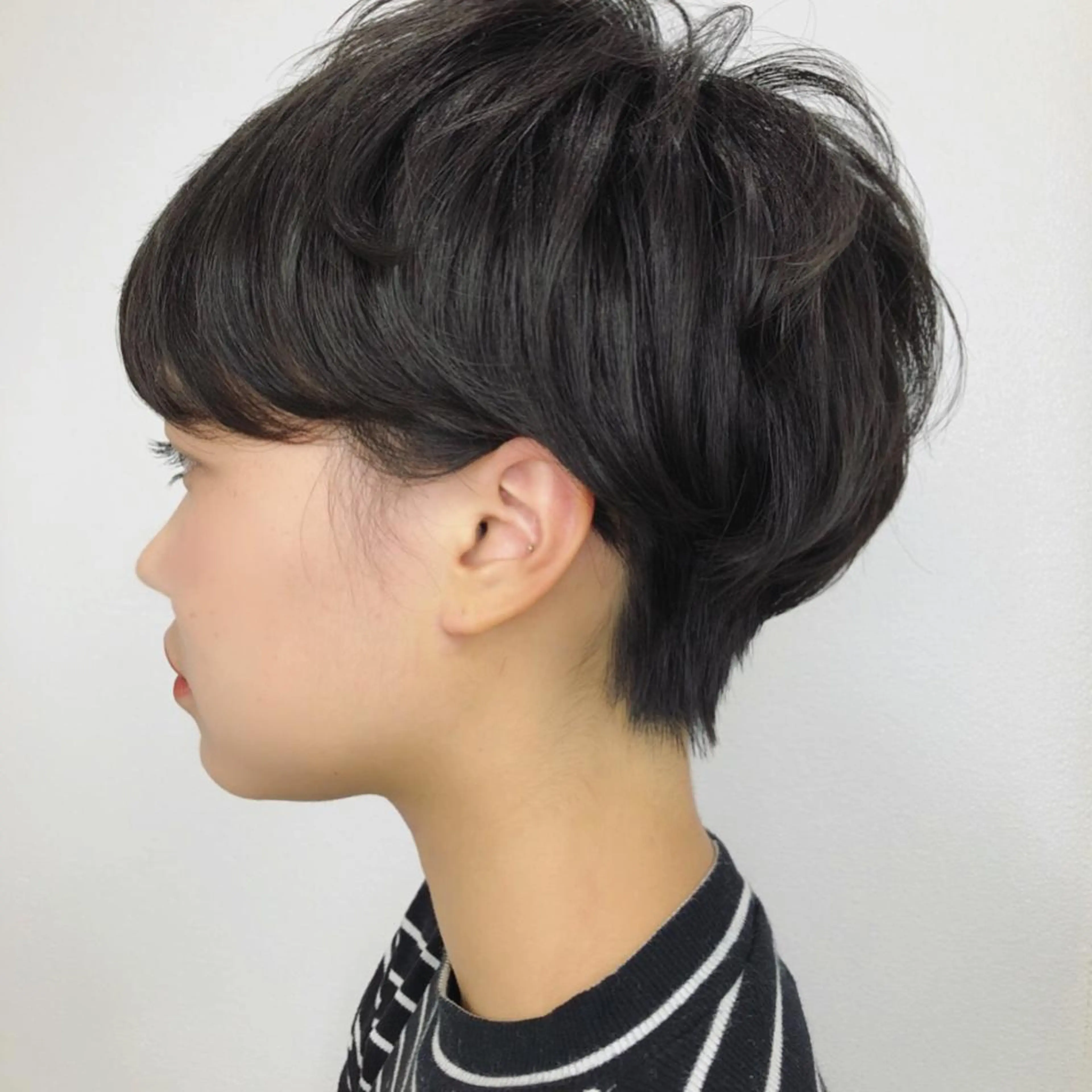 ショート カラー ショートボブ ハンサムショート ボブ ショートヘア 小顔カット ヘアカラー トリートメント 上田 篤史のヘアスタイル