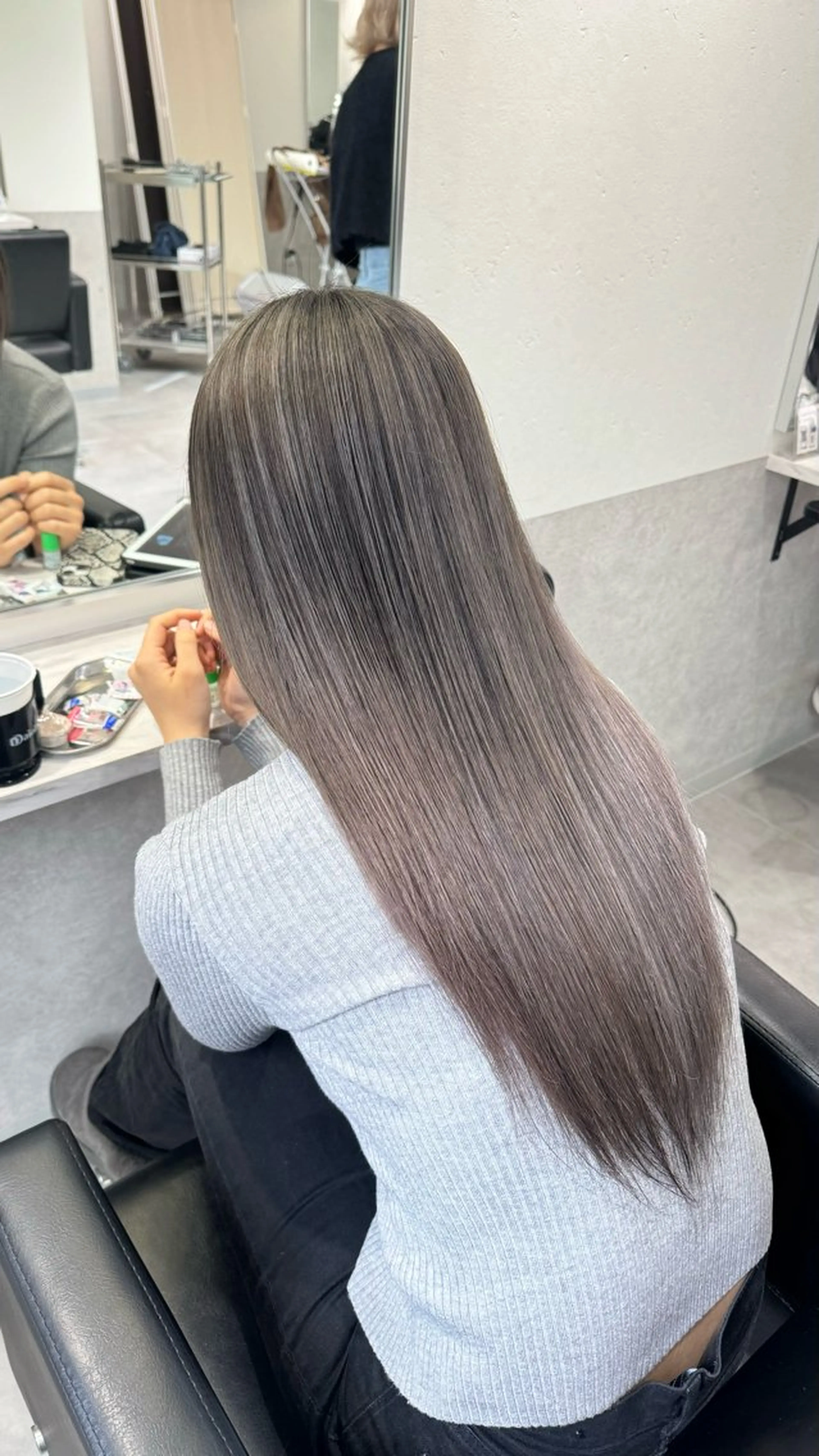 ロング カラー バレイヤージュ グレージュ レイヤーカット yume🦋/ CIERA南船場のヘアスタイル