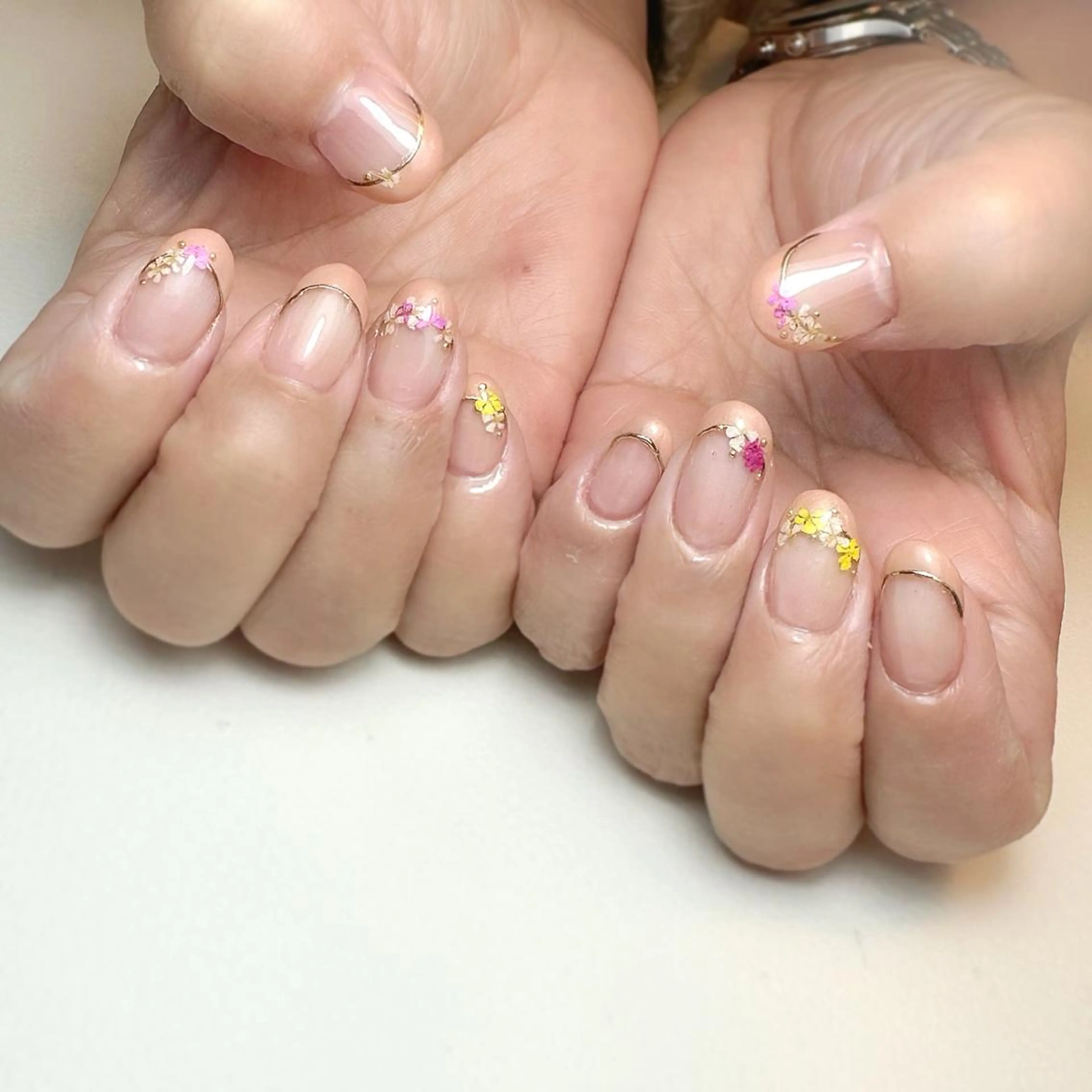 ネイル フラワーネイル フレンチネイル ハンドネイル Nail ameria megu所属・ameria meguのネイルデザイン