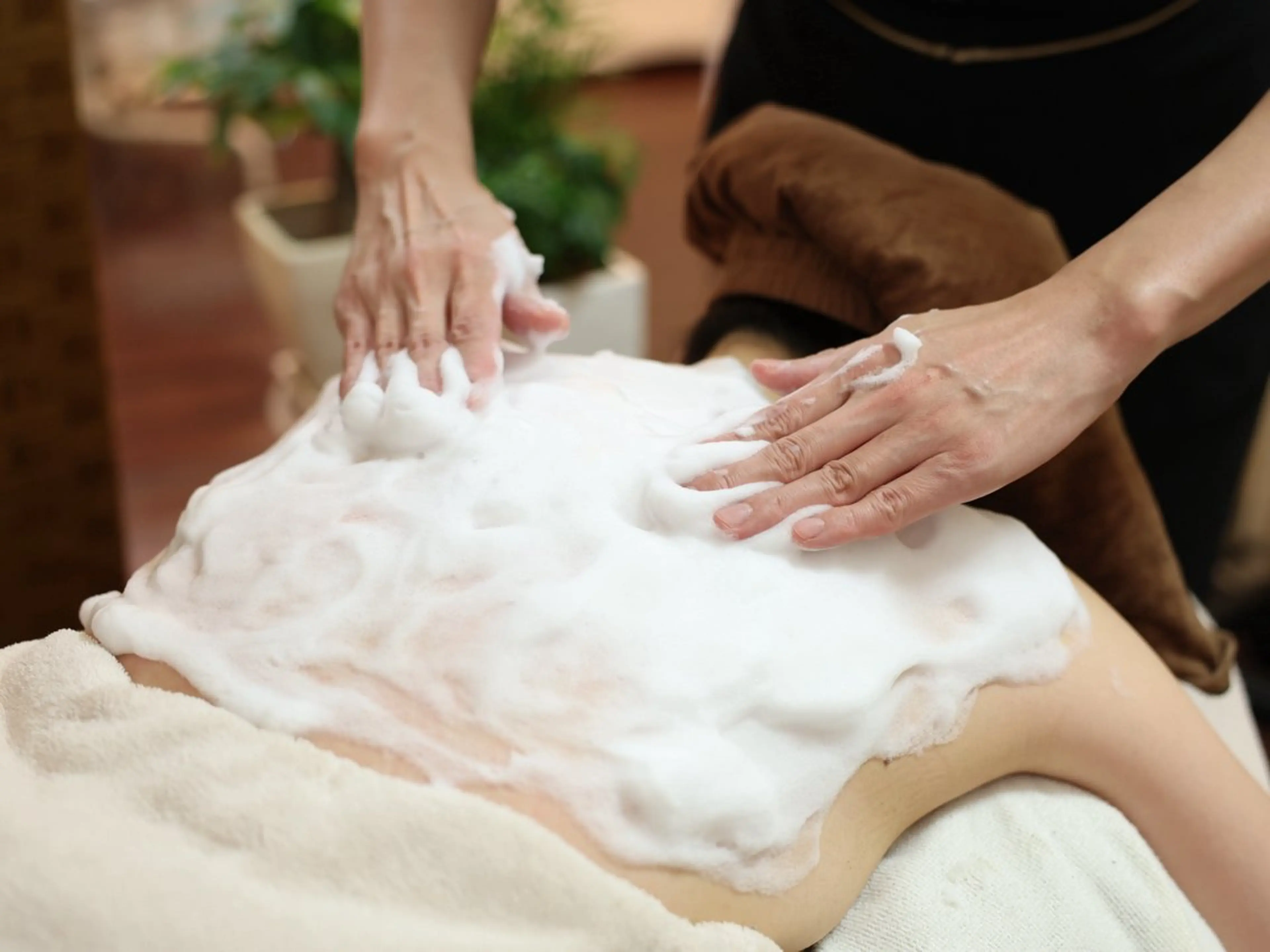 エステ ローズフィールド 森岡朋美のエステ・リラクイメージ