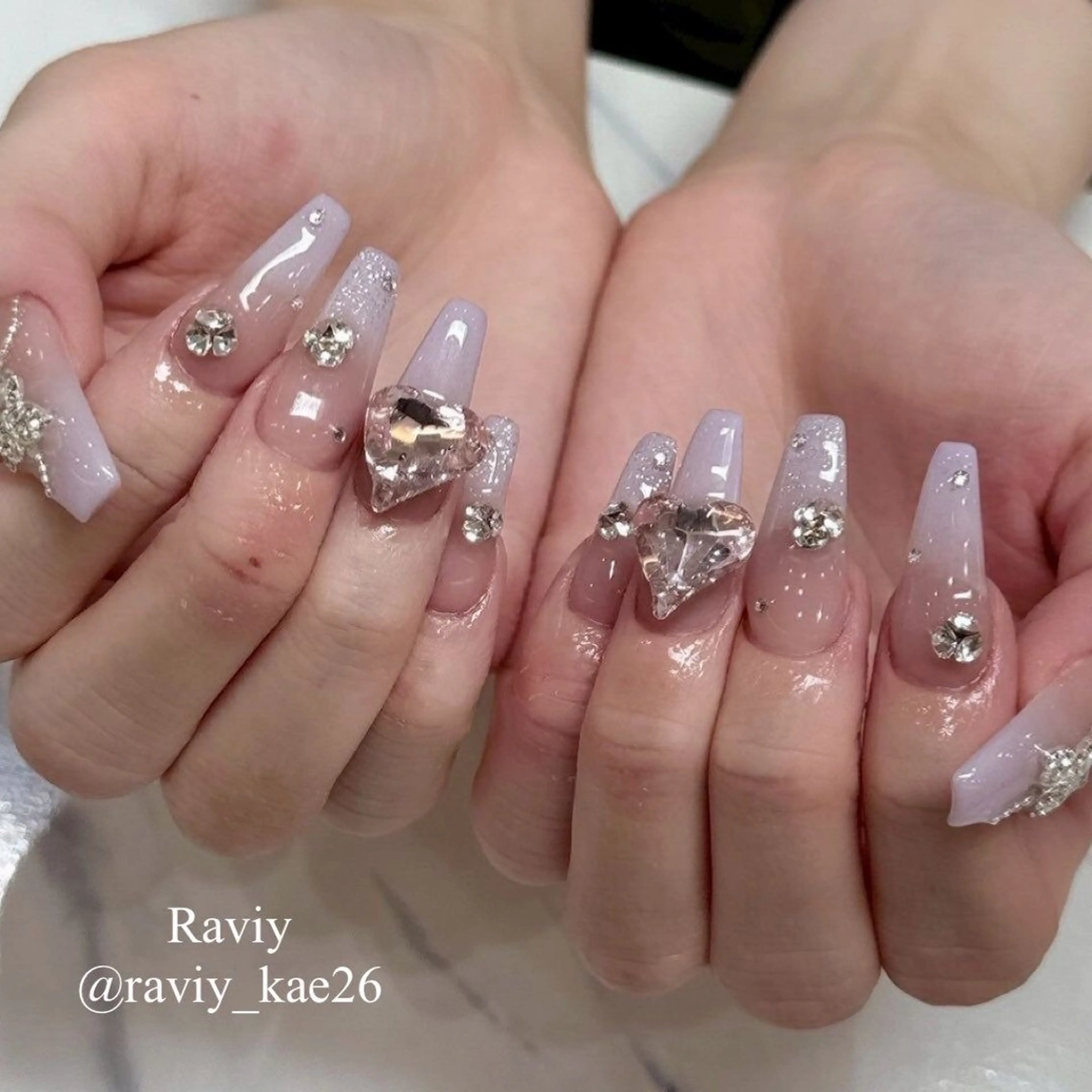 ネイル グラデーション ラメ(グリッター) マグネットネイル ミラーネイル ニュアンスネイル ハンドネイル Lumi de nailsのネイルデザイン