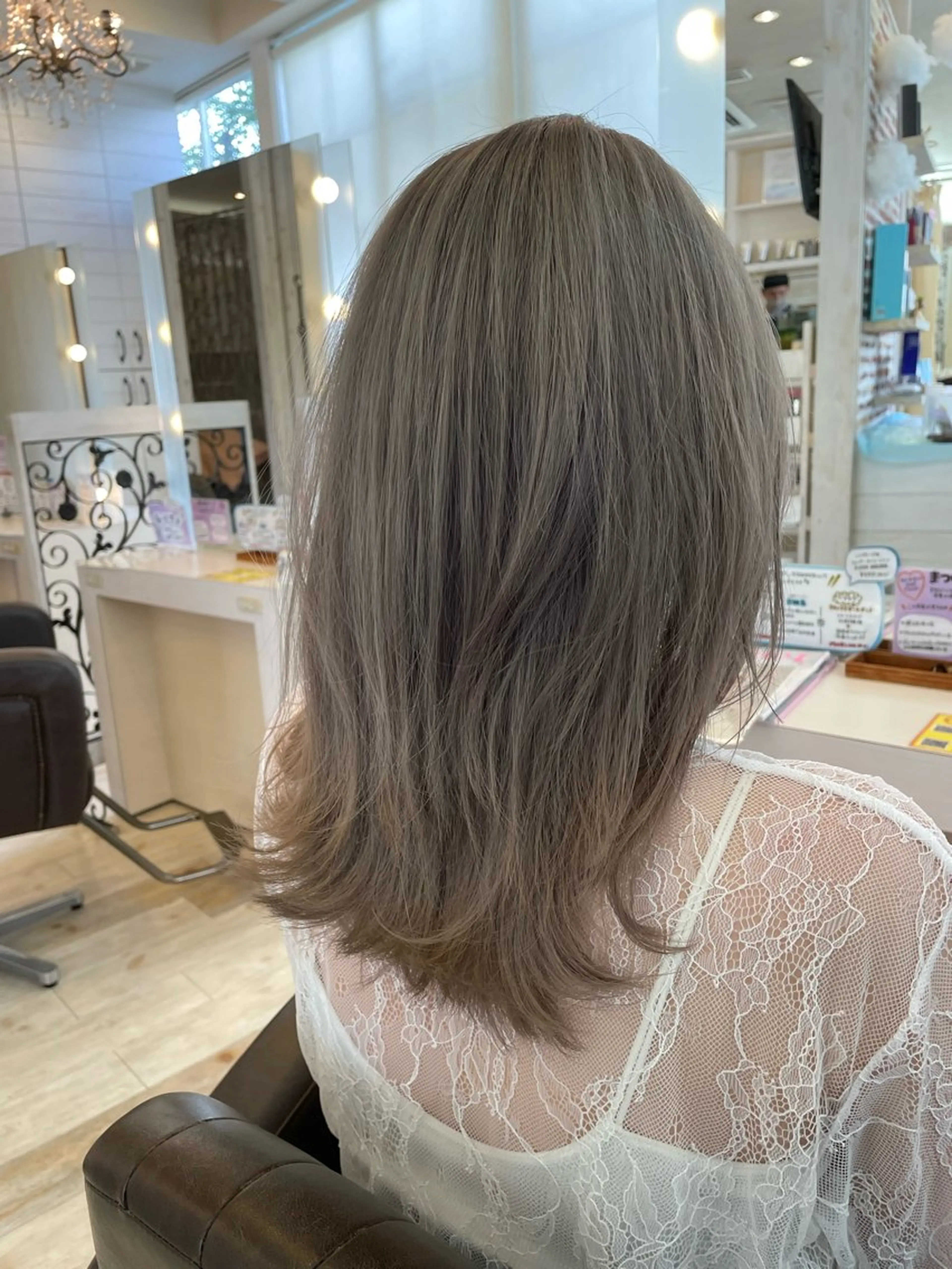 セミロング カラー アッシュ ベージュカラー ダブルカラー 東恩納 誠のヘアスタイル