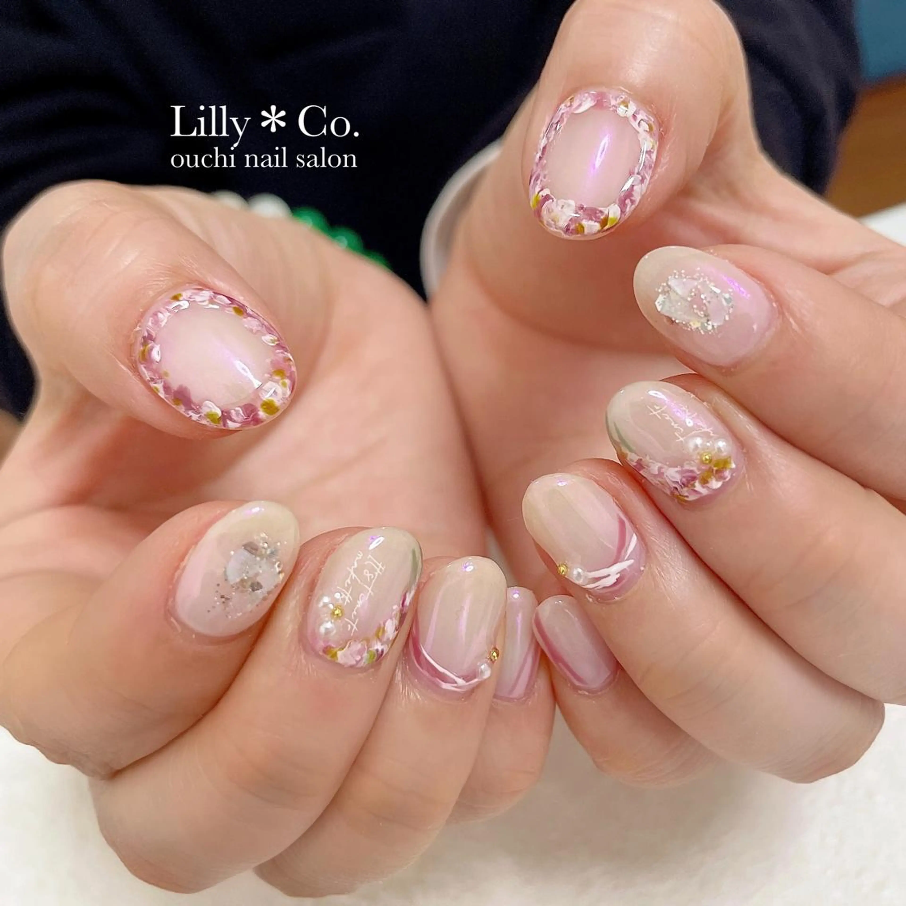 ネイル 春ネイル ハンドネイル ハンドケア Lilly Co.のネイルデザイン