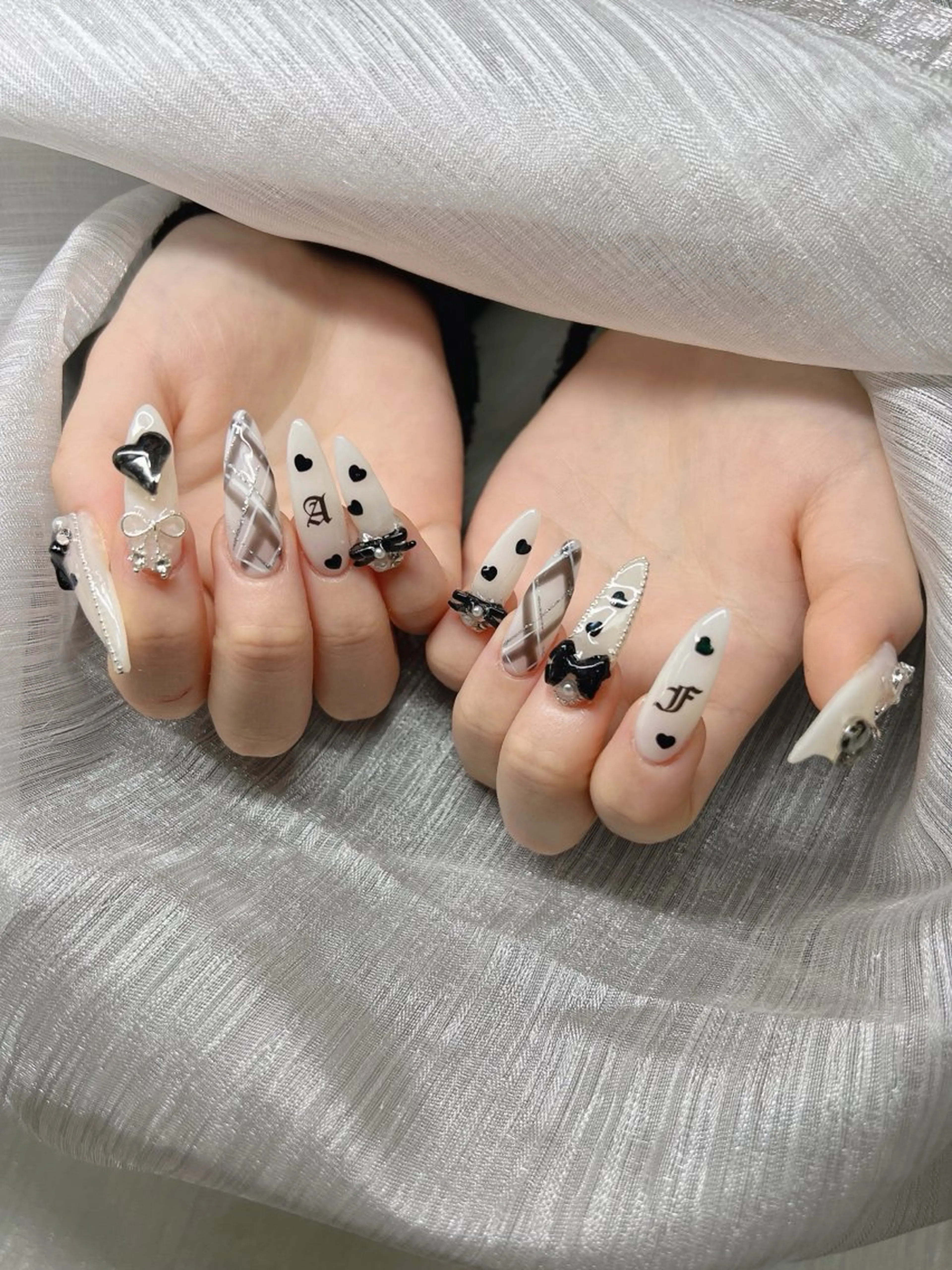 ネイル オーロラネイル チークネイル 長さ出し フットネイル フレンチネイル Lee Nails チップ長さだし専門店のネイルデザイン