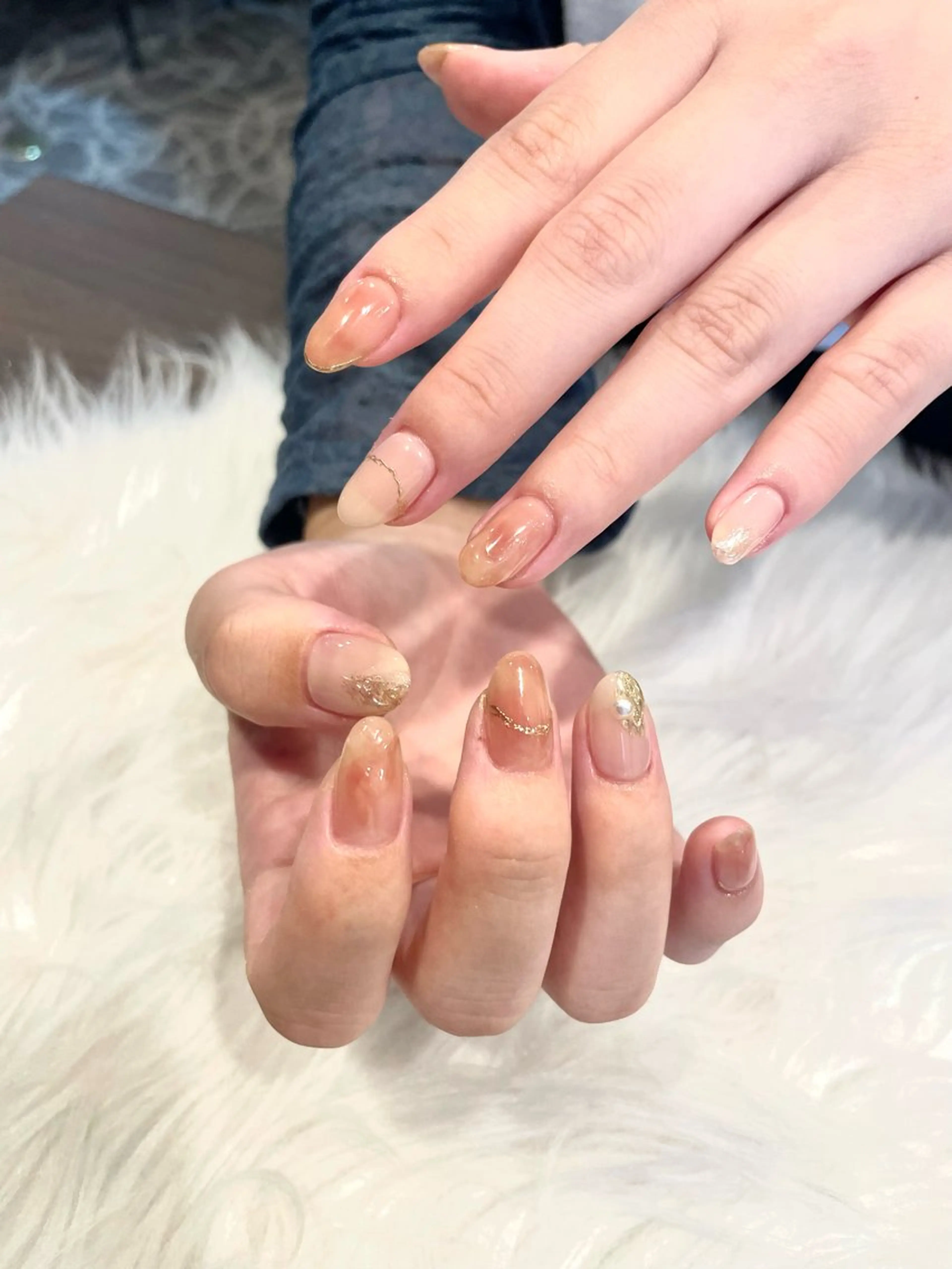 ネイル ミラーネイル ニュアンスネイル ぷっくりネイル ハンドネイル Nobody_ Manamiのネイルデザイン