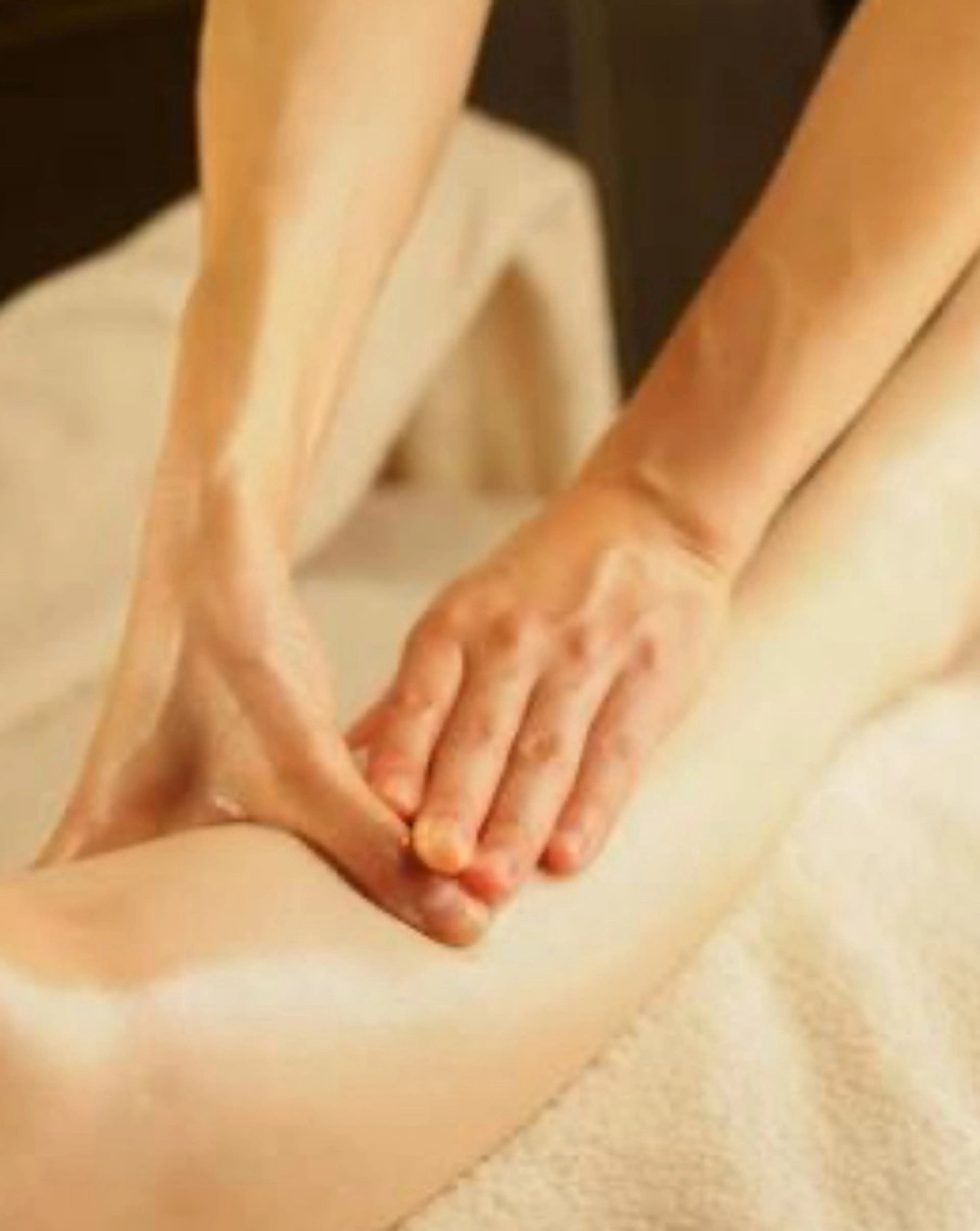 よもぎ蒸し相当の効果有り◎ジャムウテントと全身オイルマッサージ&クラニアルヘッドスパ(ドライヘッドスパ)の写真