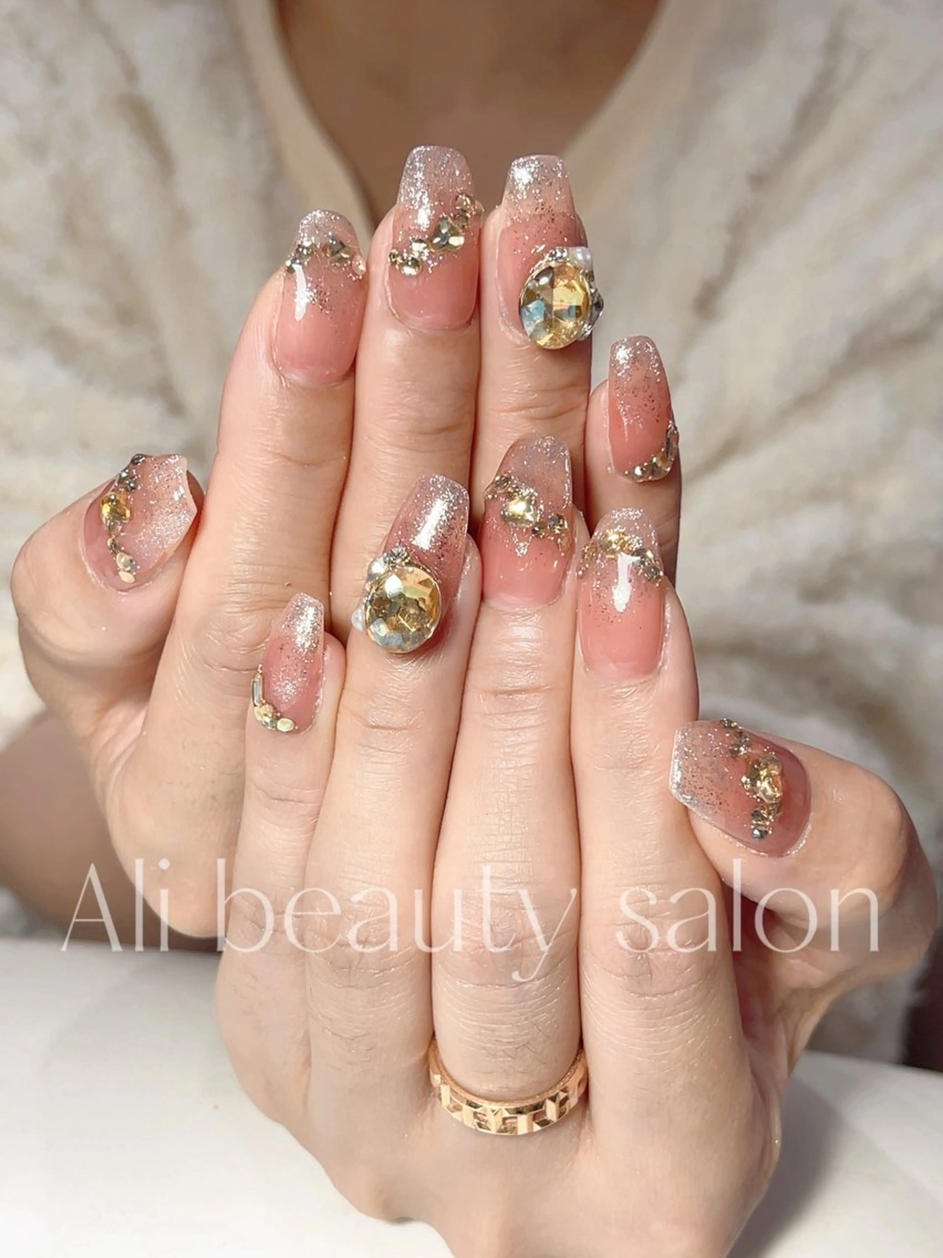 ネイル グラデーション ラメ(グリッター) ラメグラデーション ハンドネイル Ali 新小岩 ネイル専門のネイルデザイン