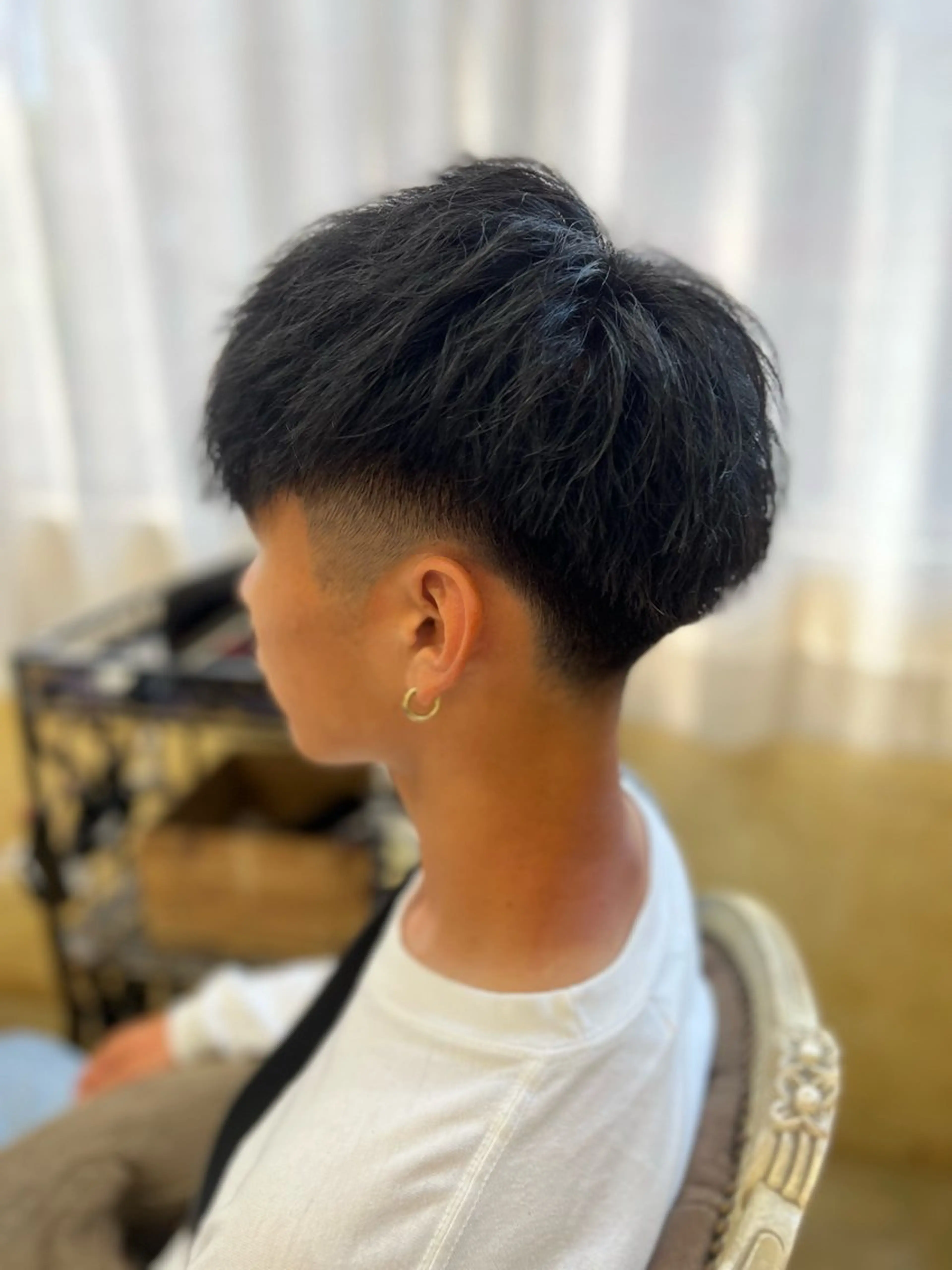 メンズ フェードカット 刈り上げ 赤木 俊太のヘアスタイル