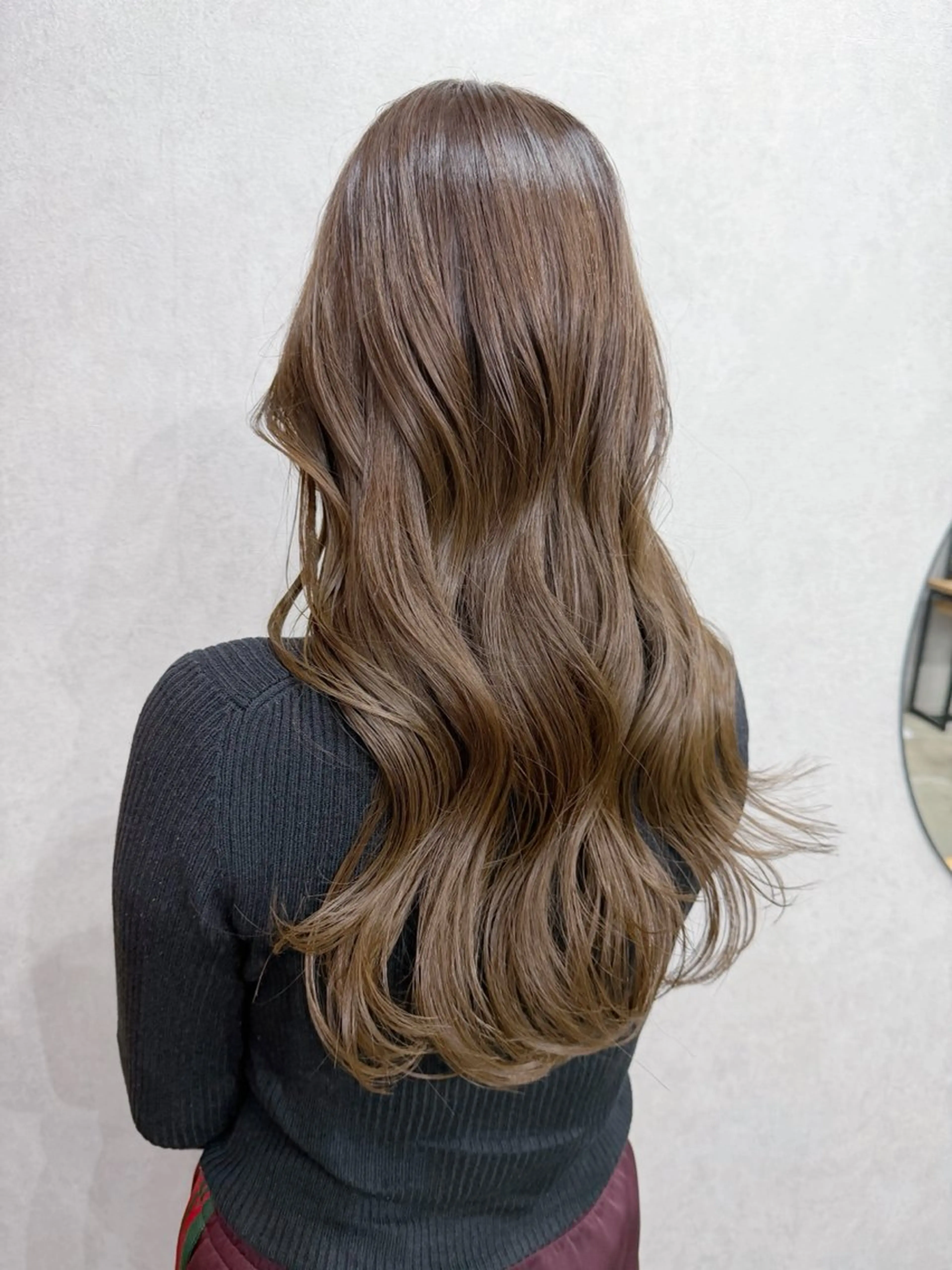 セミロング カラー ブリーチ ダブルカラー ブリーチなしカラー ヘアカラー トリートメント AiM 大名　似合わせカットのヘアスタイル