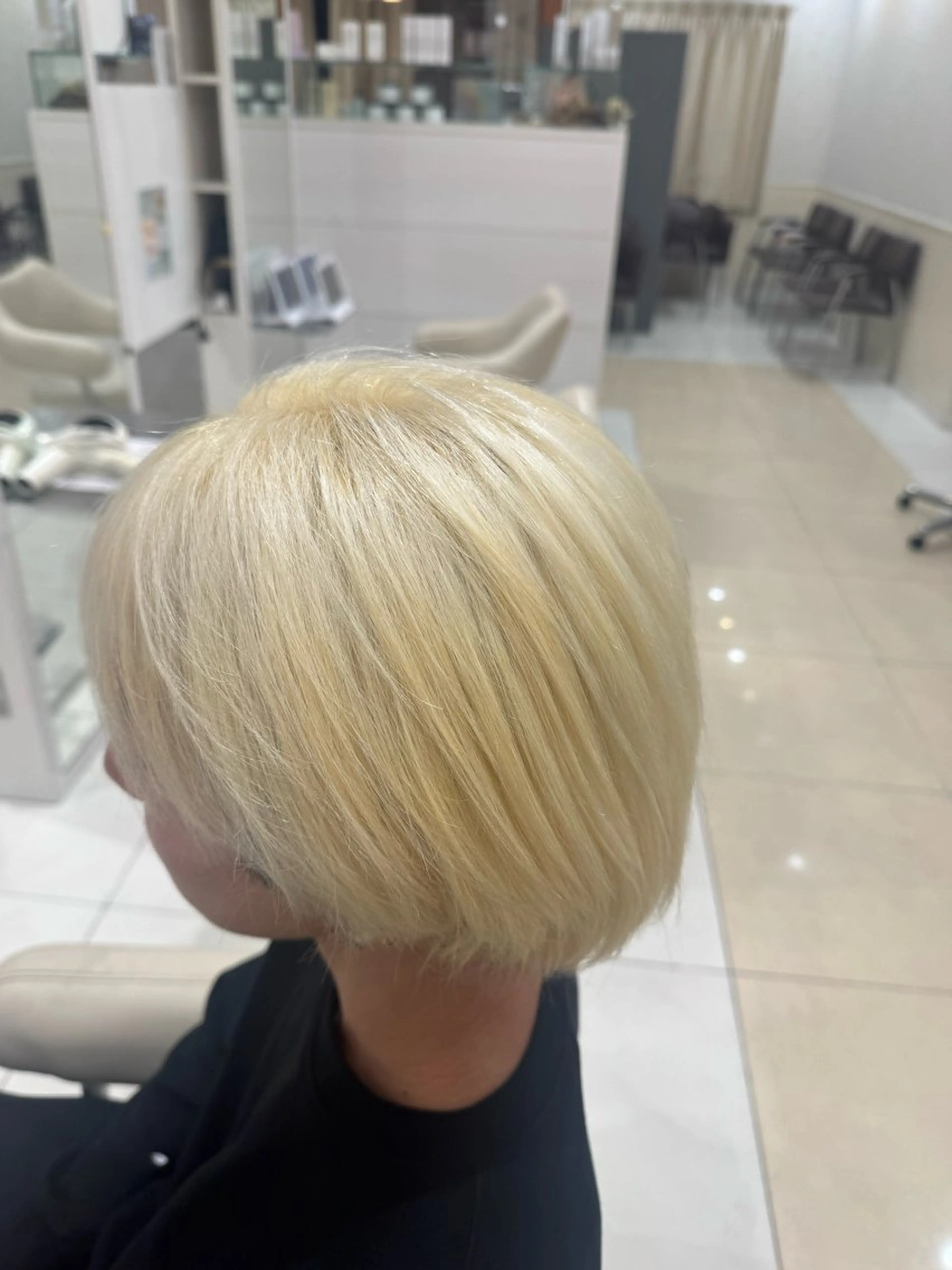 ヘアカラー 長屋 琴乃のヘアスタイル