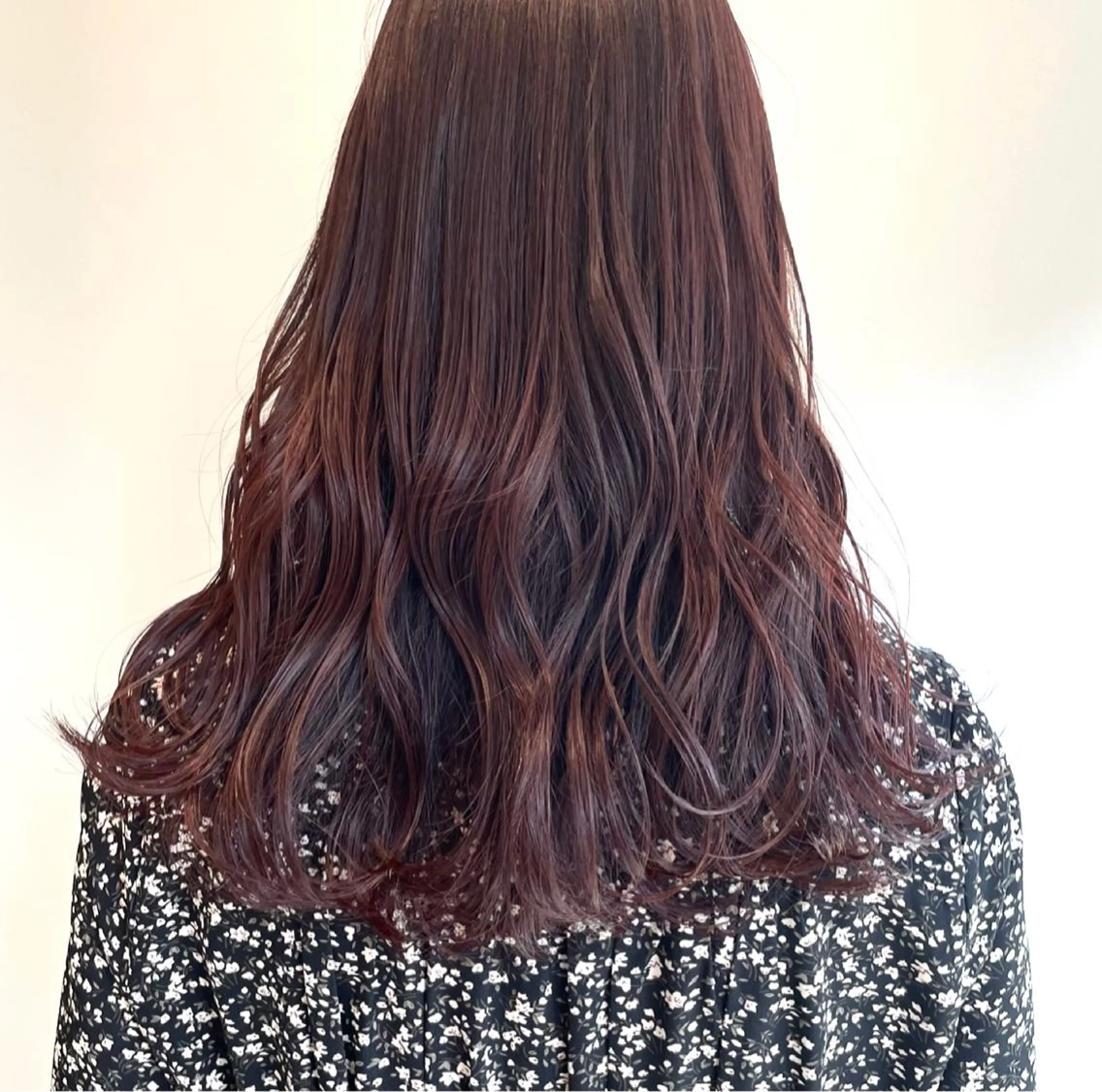 ロング カラー 山口 莉奈のヘアスタイル