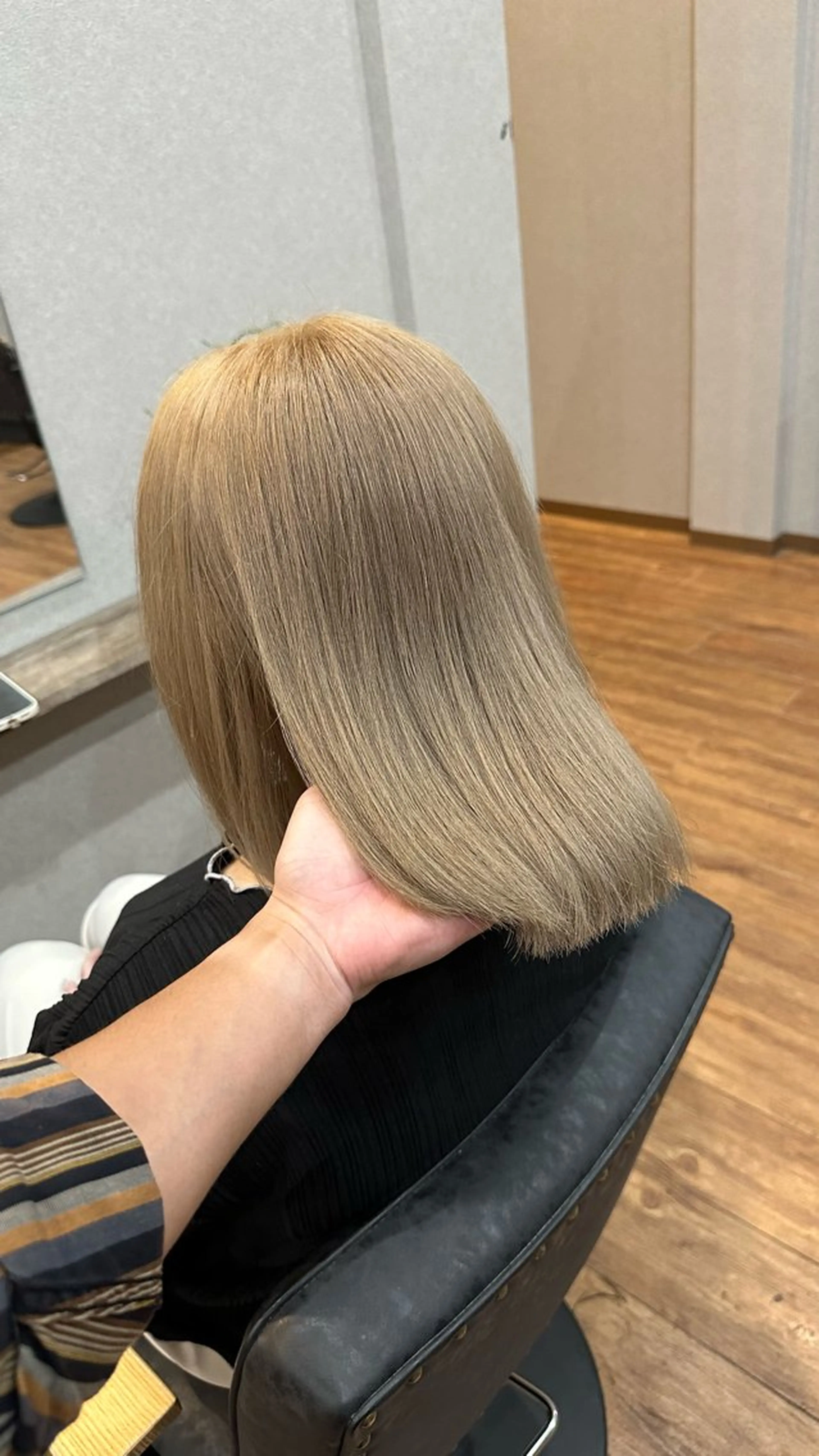 ミディアム カラー ベージュカラー ミルクティーベージュ ヘアカラー トリートメント clocca所属・鵜飼 真伍のヘアスタイル