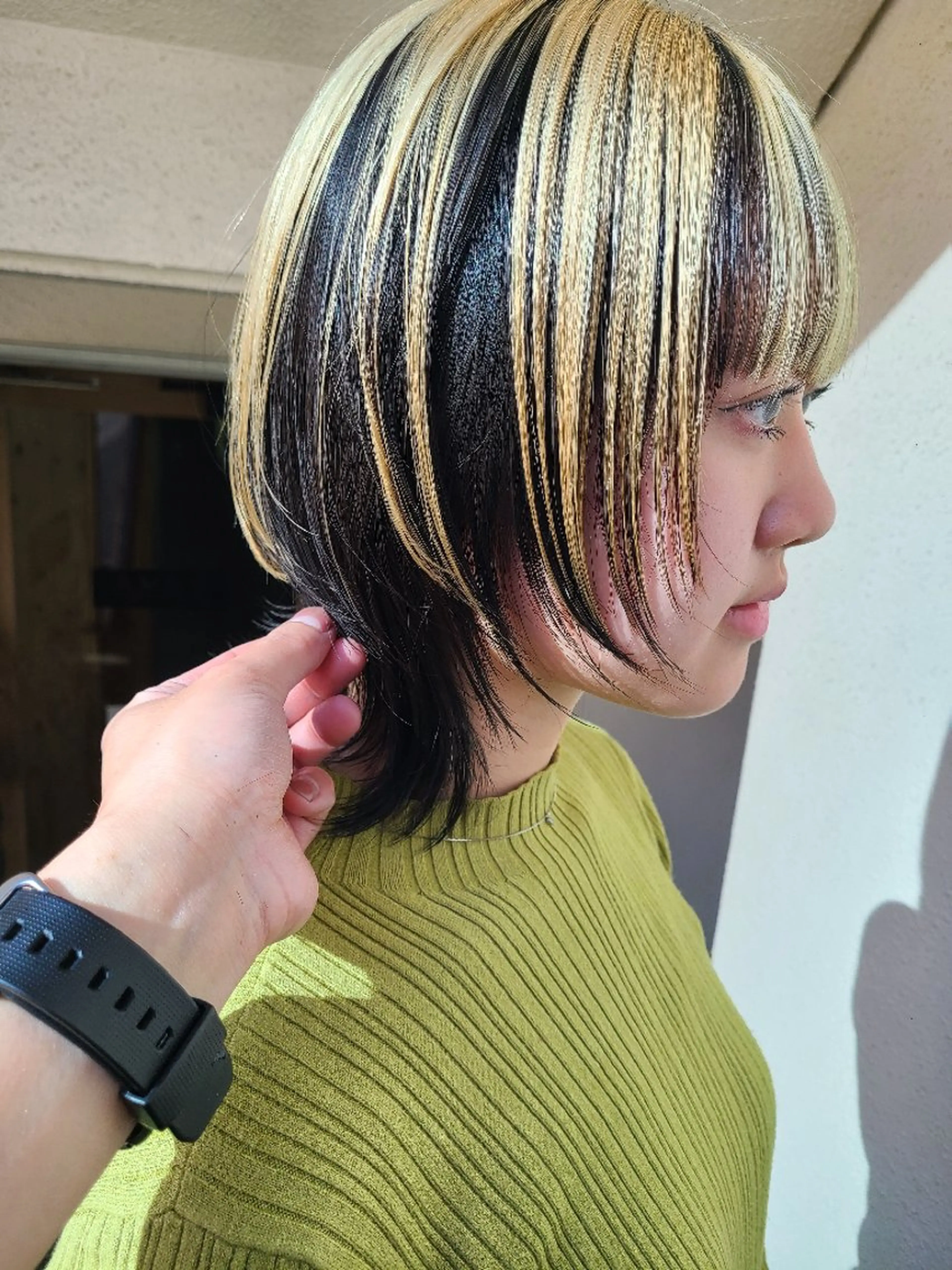 ショート カラー ブリーチ レイヤーカット ウルフカット カット ヘアカラー トリートメント 🔳髪質改善🔳 岡本陽のヘアスタイル