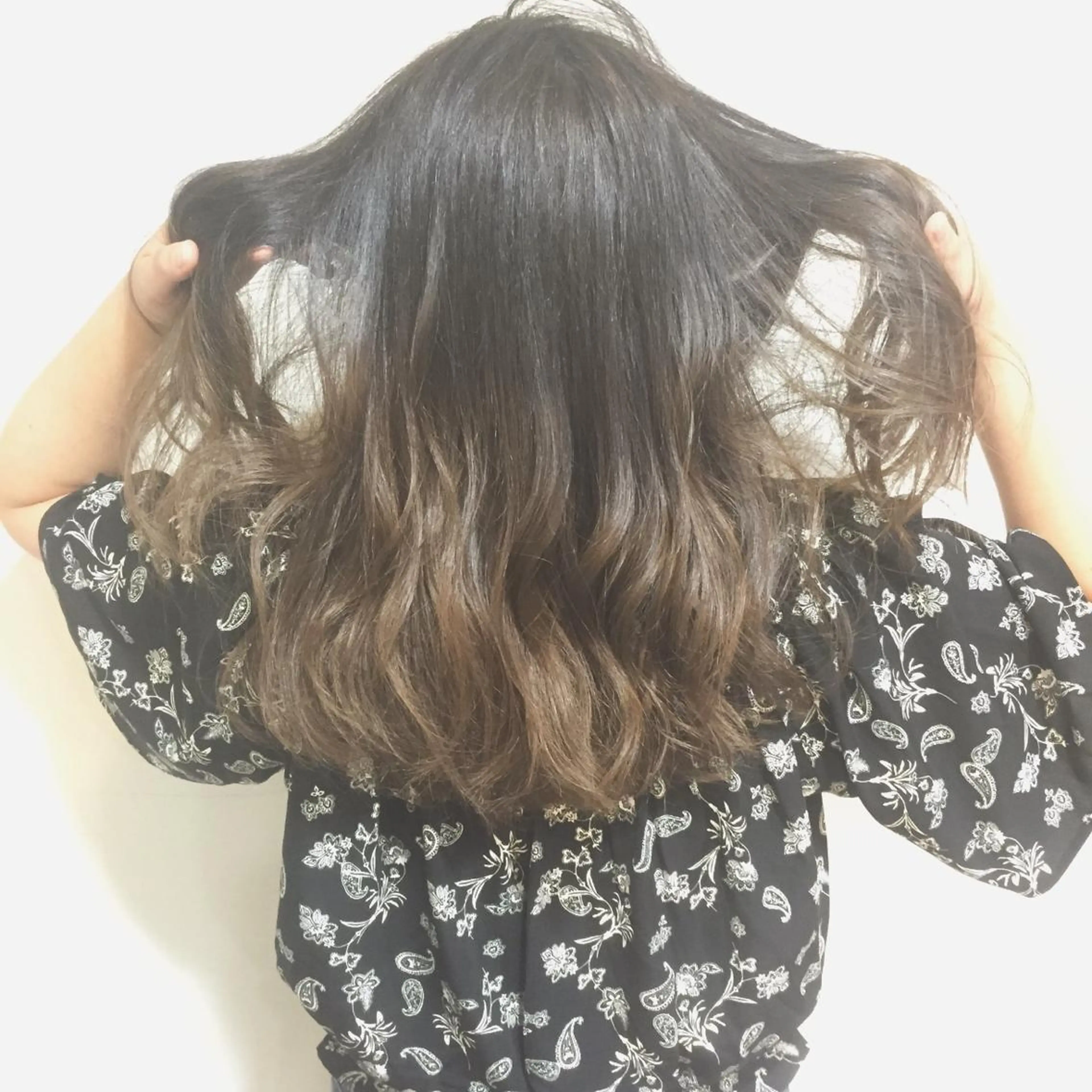 ショート ミディアム セミロング ロング カラー パーマ ヘアアレンジ メンズ メンズブリーチ ブリーチ グラデーションカラー ブリーチなしカラー 岡田 杏のエステ・リラクイメージ