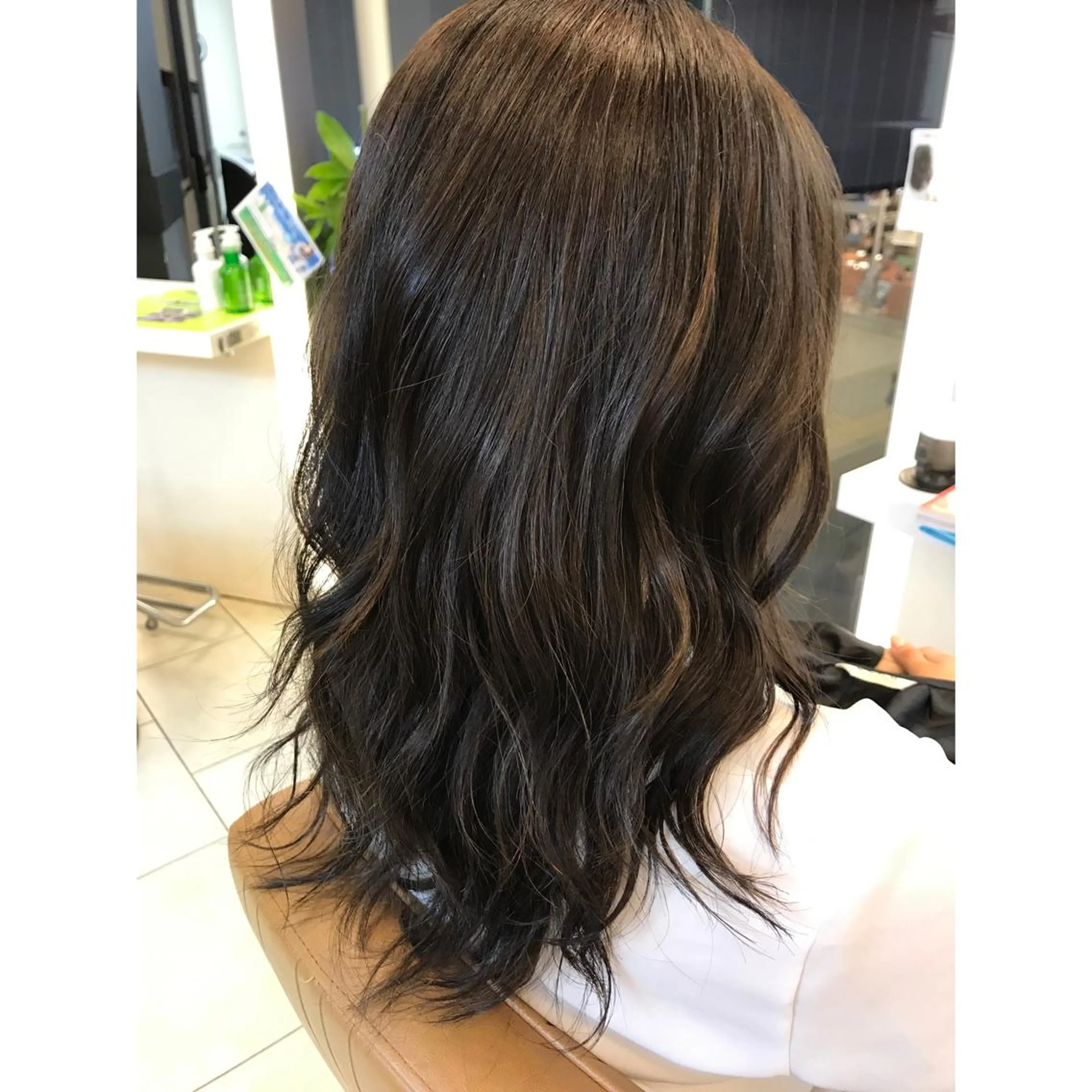 ロング カラー ハイライトカラー ハイライト 坂西 春果のマツエク・マツパデザイン