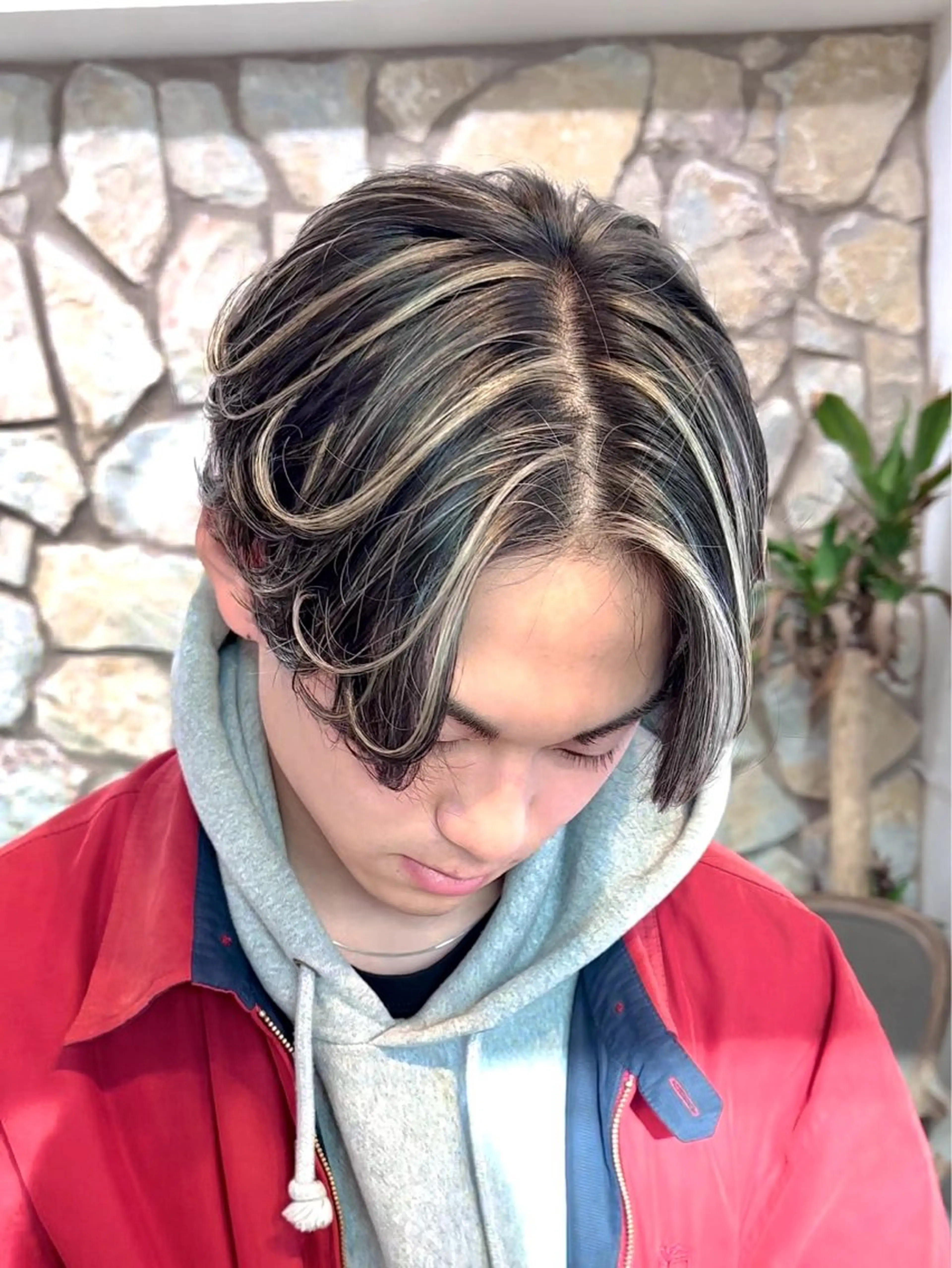 ミディアム カラー メンズ メンズハイライト ハイライトカラー ハイライト カット ヘアカラー バレイヤージュ/ シャドウルーツ/安室のヘアスタイル