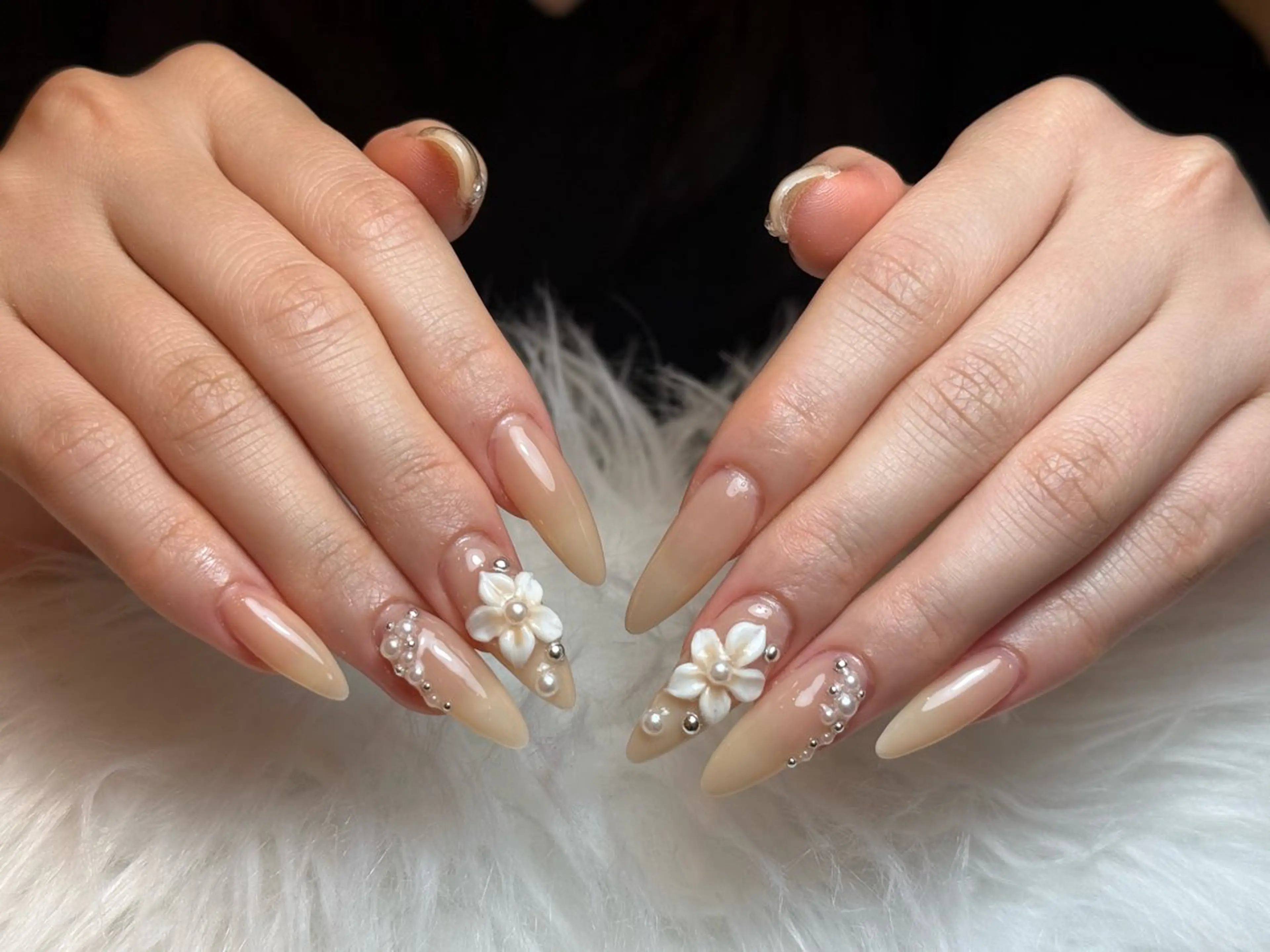 ネイル チークネイル ドット フレンチネイル グラデーション ハート ハンドネイル ハンドケア Anrya panのネイルデザイン