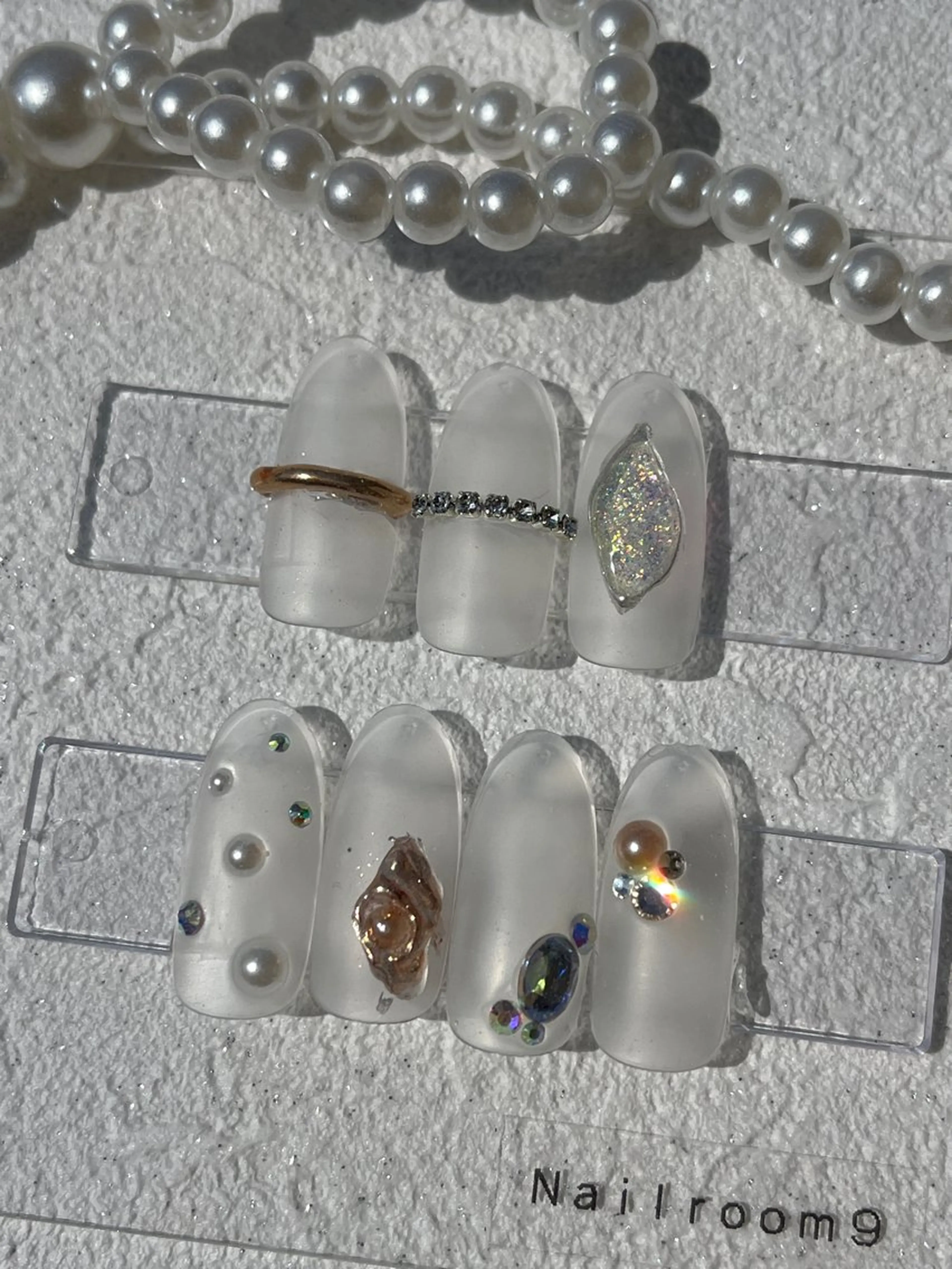 ネイル アートネイル フレンチネイル ガラスフレンチ ハンドネイル nail room9 ☺︎のネイルデザイン